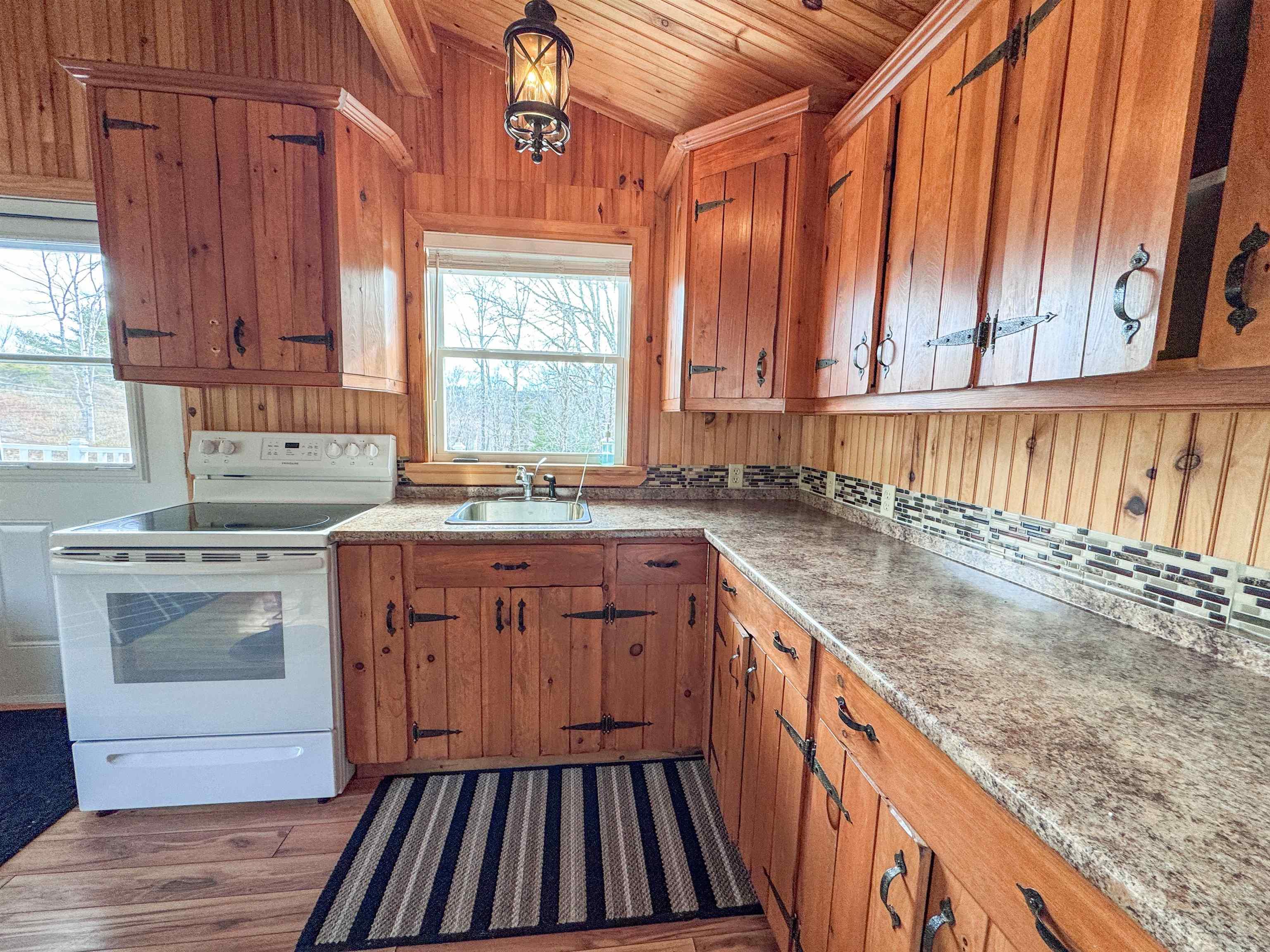 $629,000.00: 9430 Highway 7, Stillwater