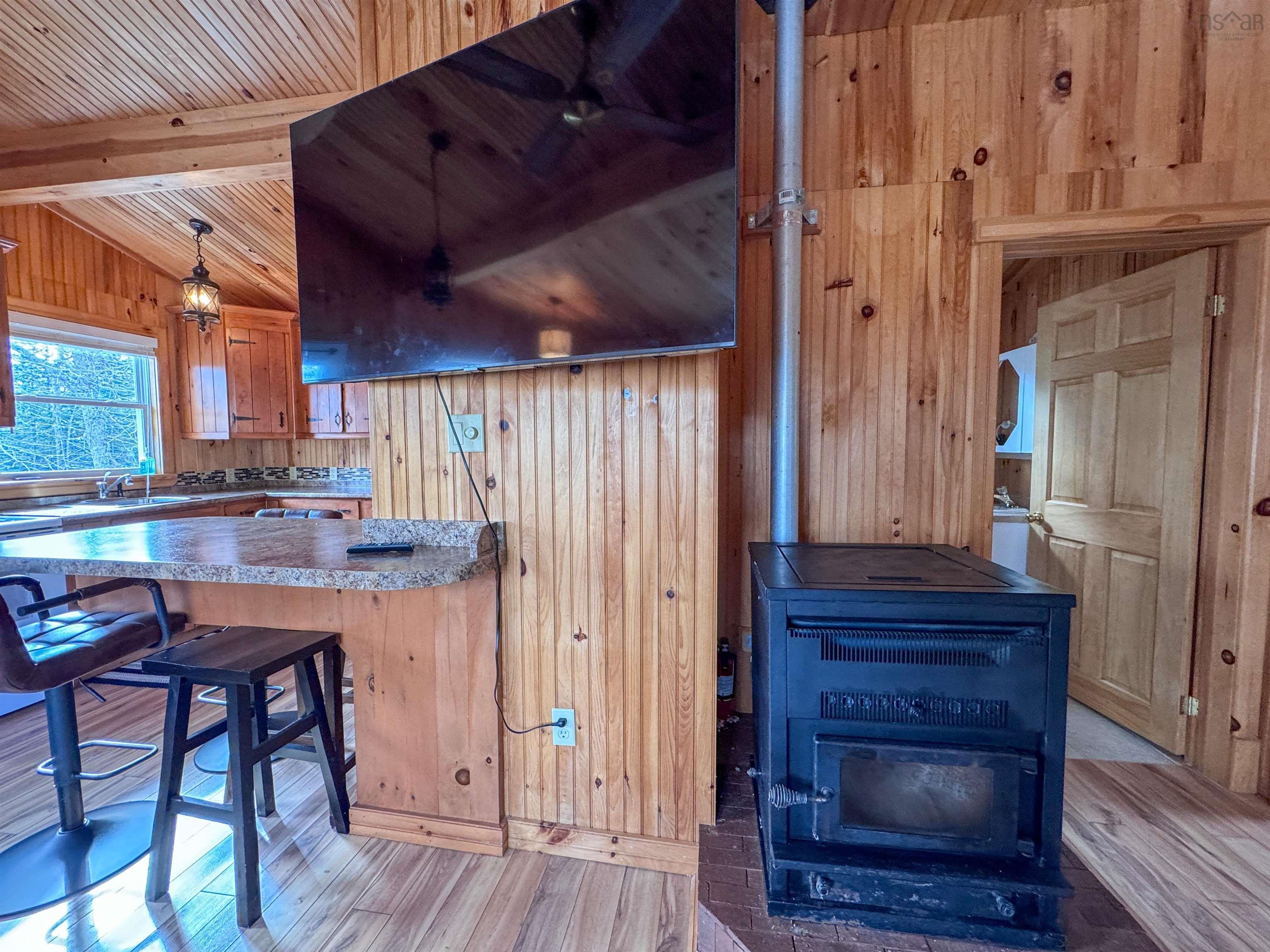 $639,000.00: 9430 Highway 7, Stillwater