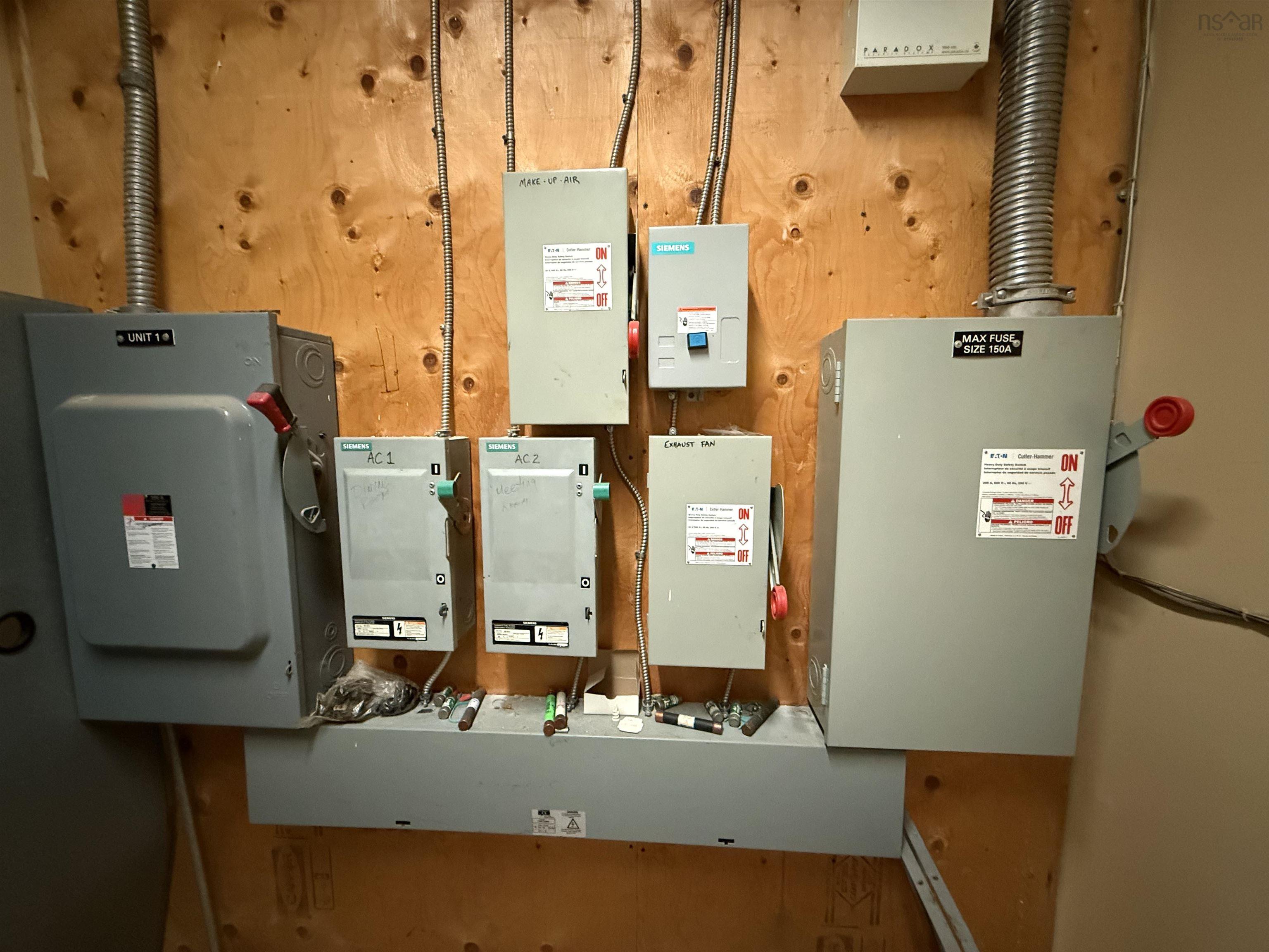 $1.00: 5494 Prospect Road, New Minas