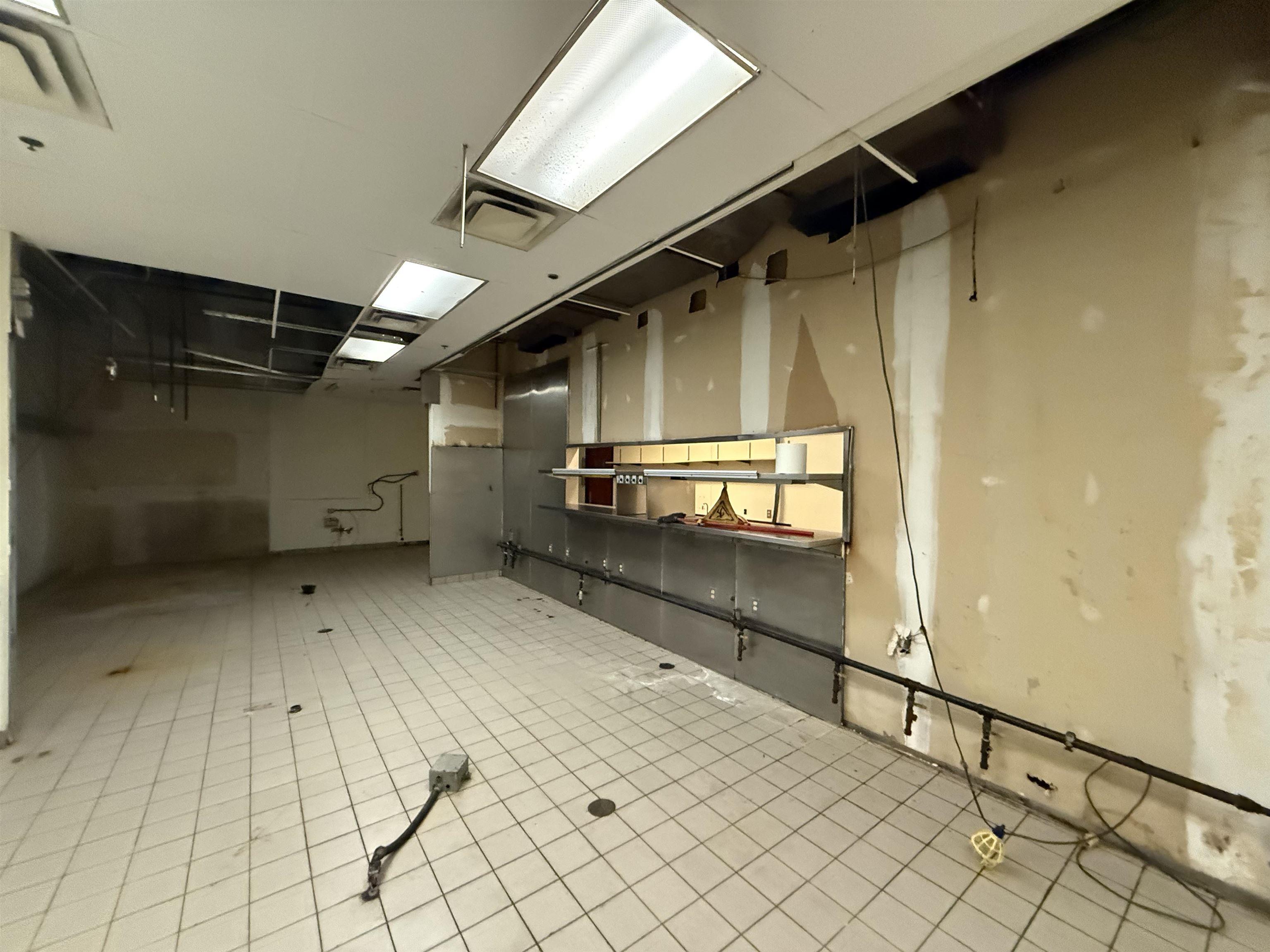 $1.00: 5494 Prospect Road, New Minas