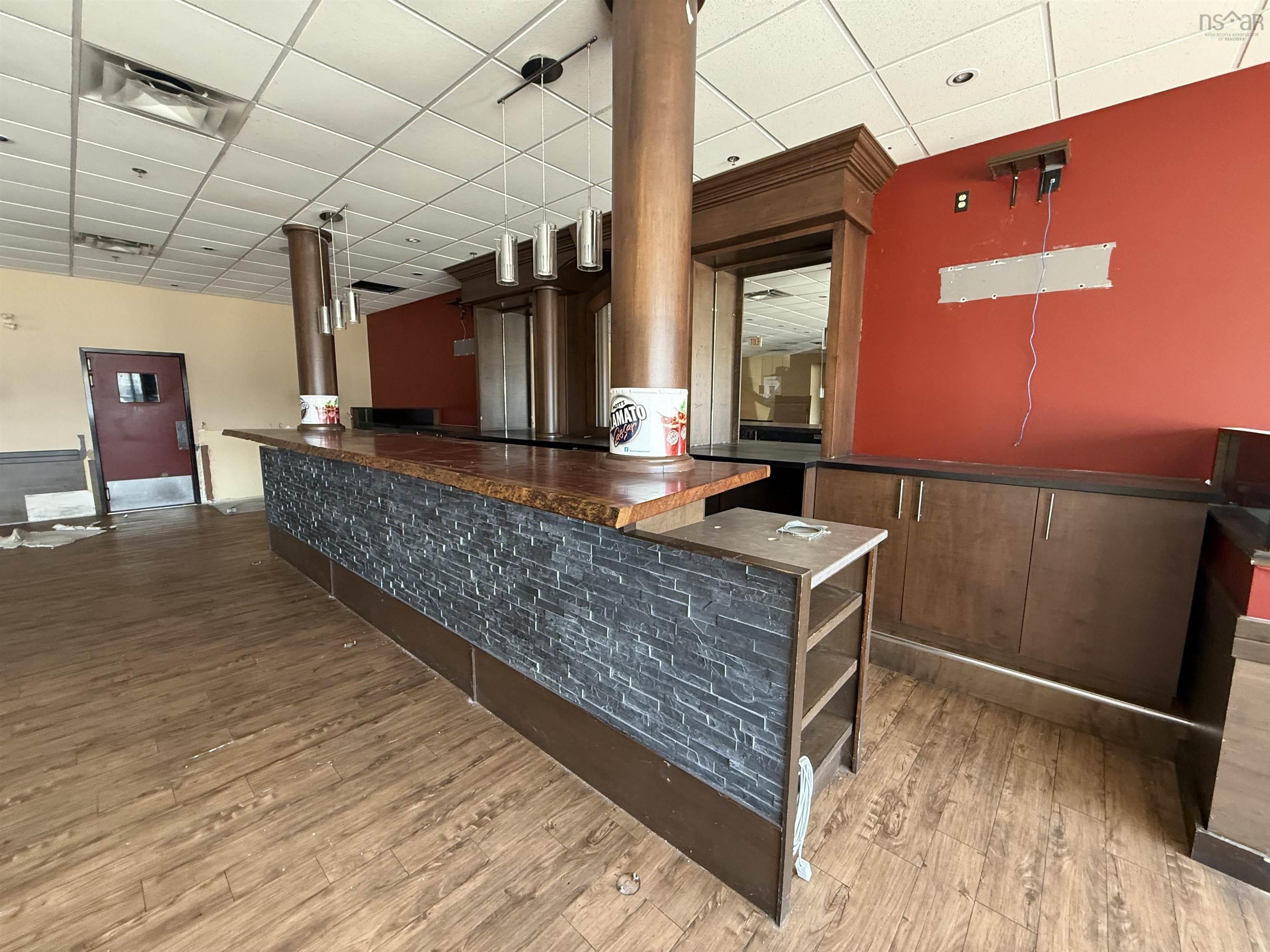 $1.00: 5494 Prospect Road, New Minas