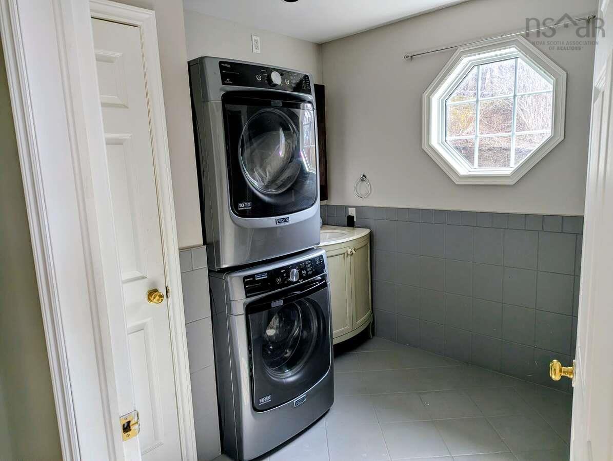 $519,000.00: 368 Lakeshore Drive, Irish Cove