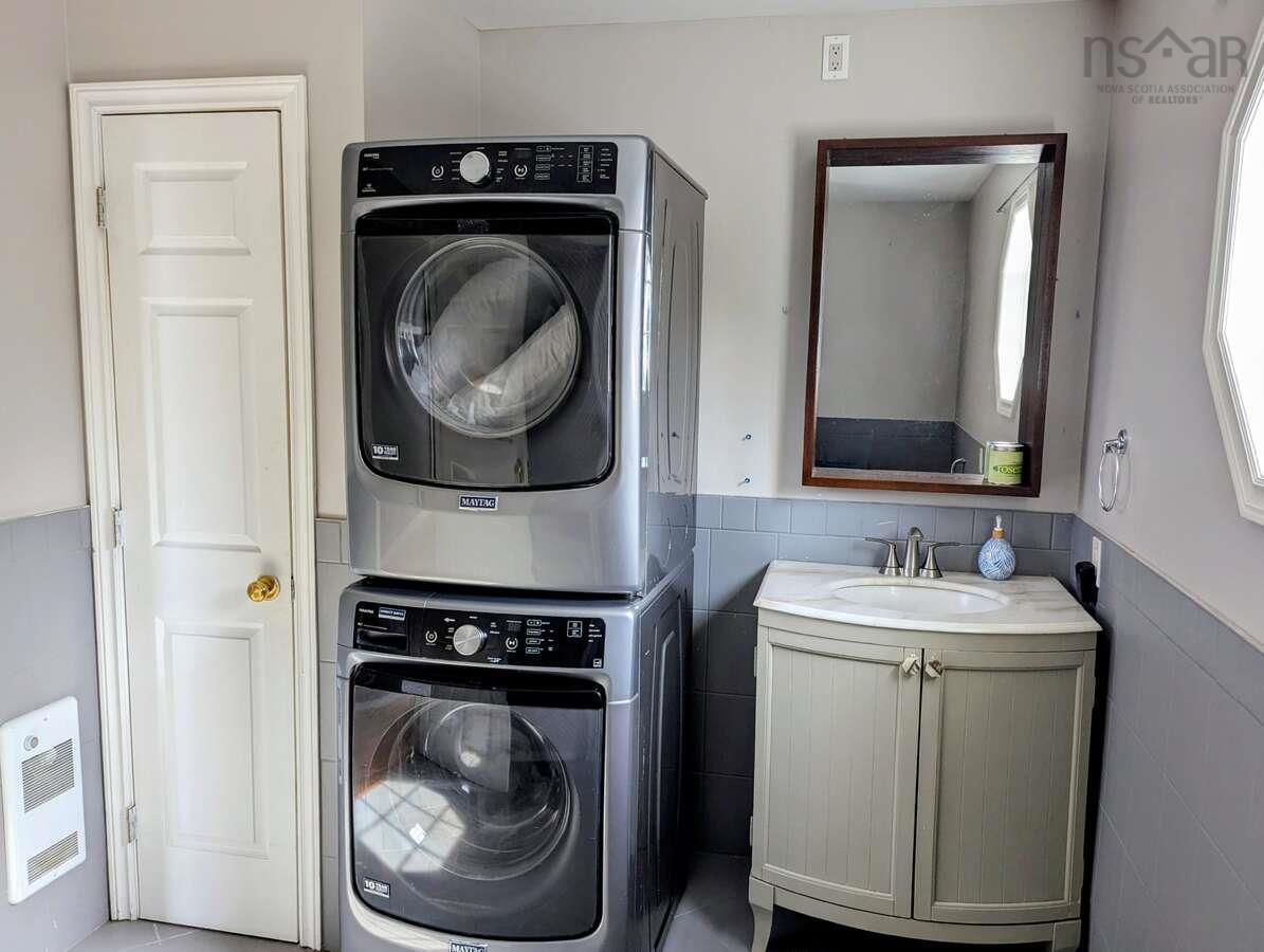 $519,000.00: 368 Lakeshore Drive, Irish Cove