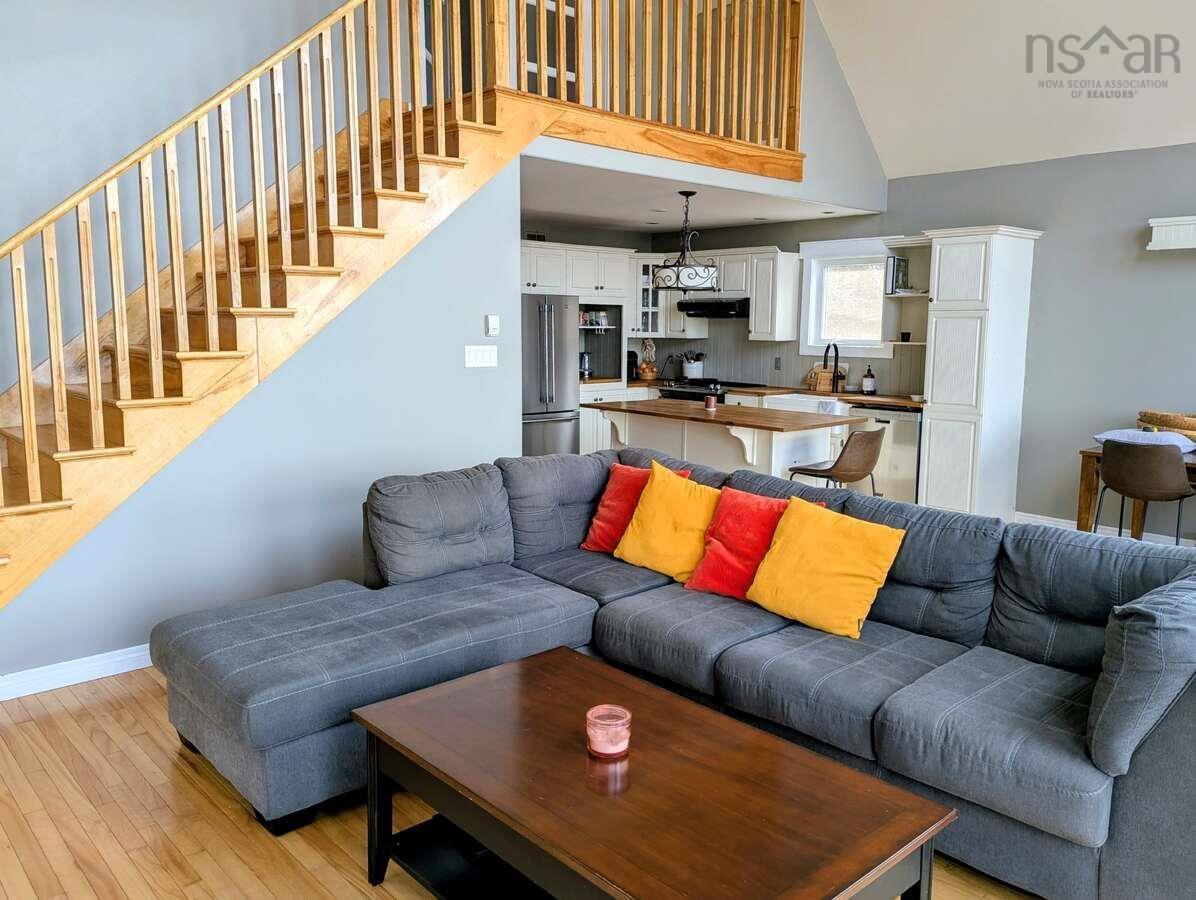 $519,000.00: 368 Lakeshore Drive, Irish Cove