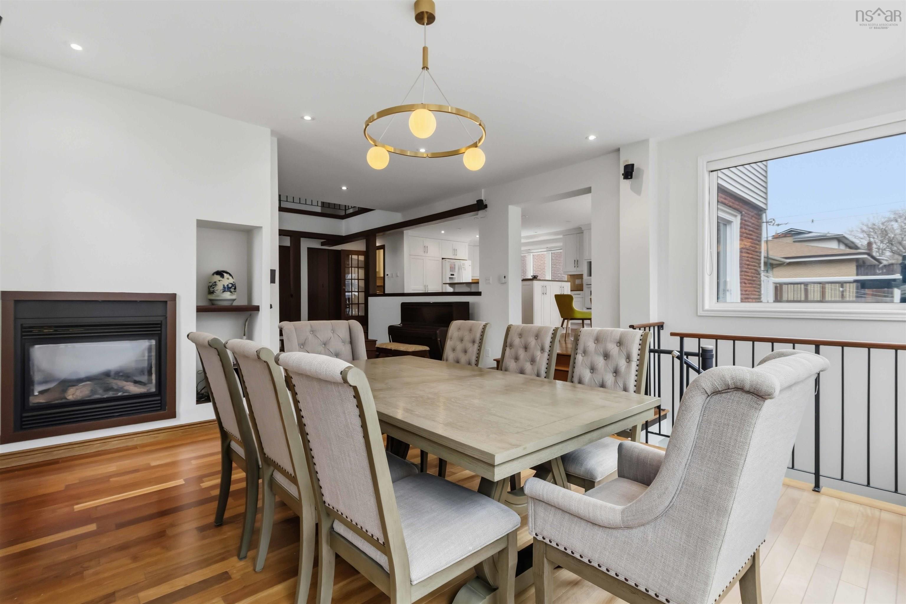 $949,900.00: 11 Wheatstone Heights, Dartmouth