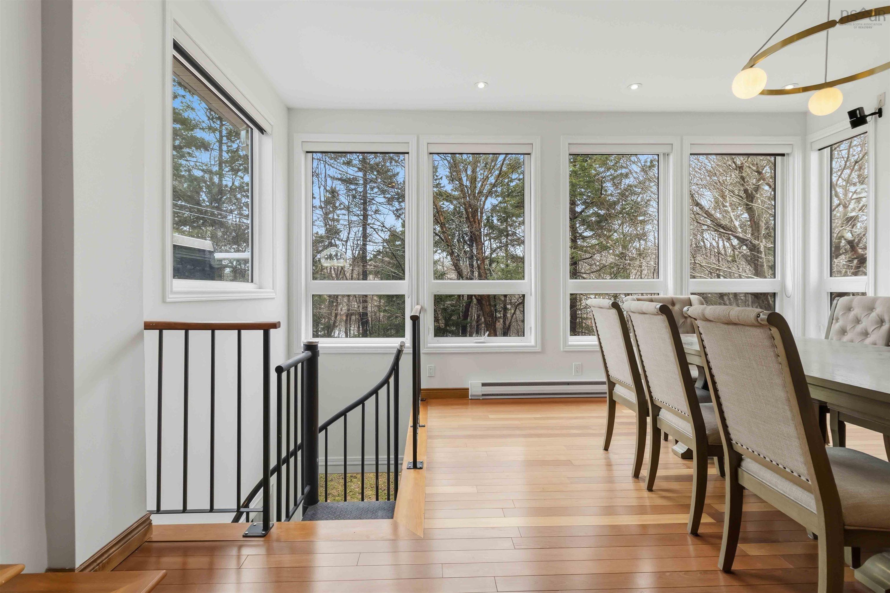 $949,900.00: 11 Wheatstone Heights, Dartmouth