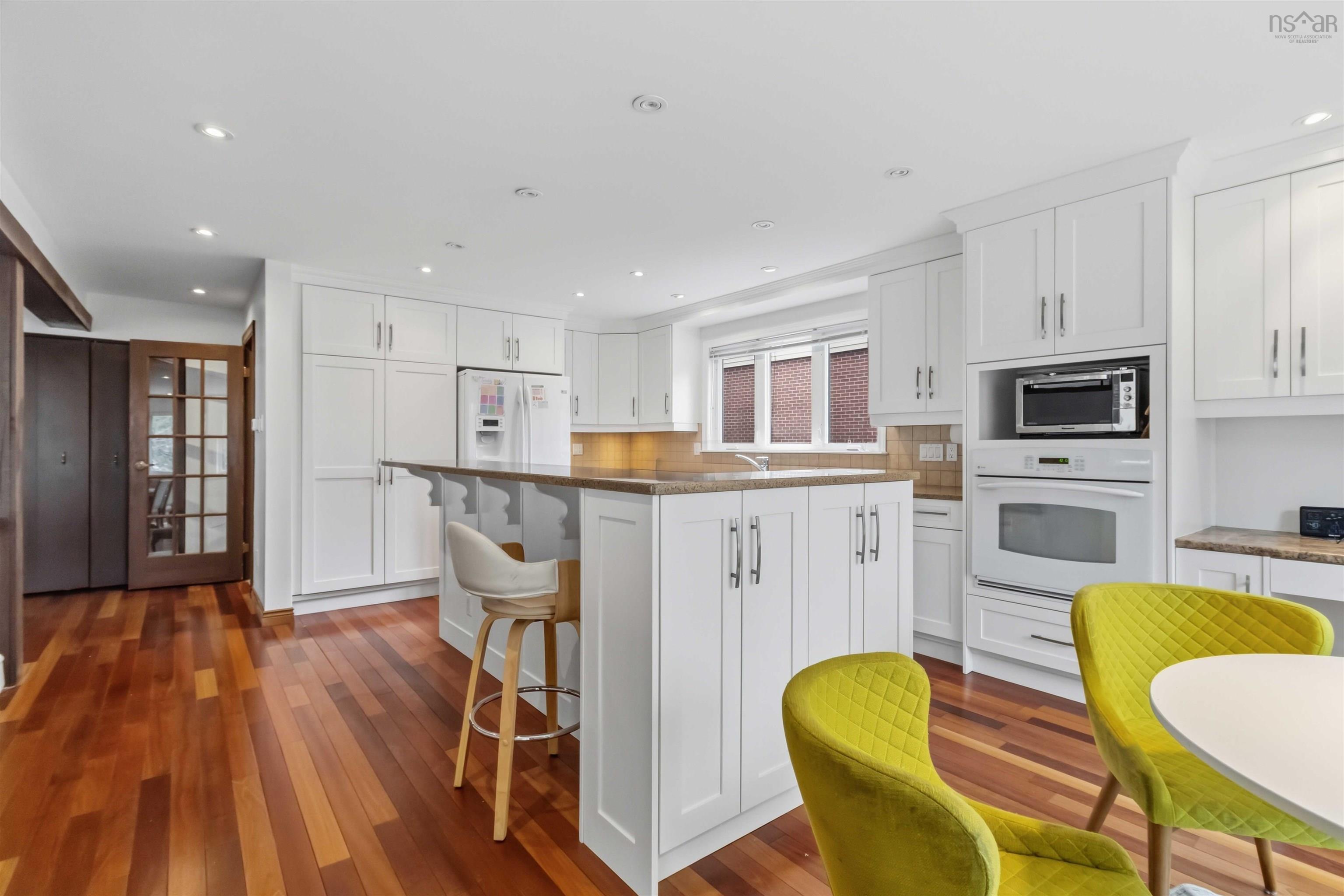 $949,900.00: 11 Wheatstone Heights, Dartmouth