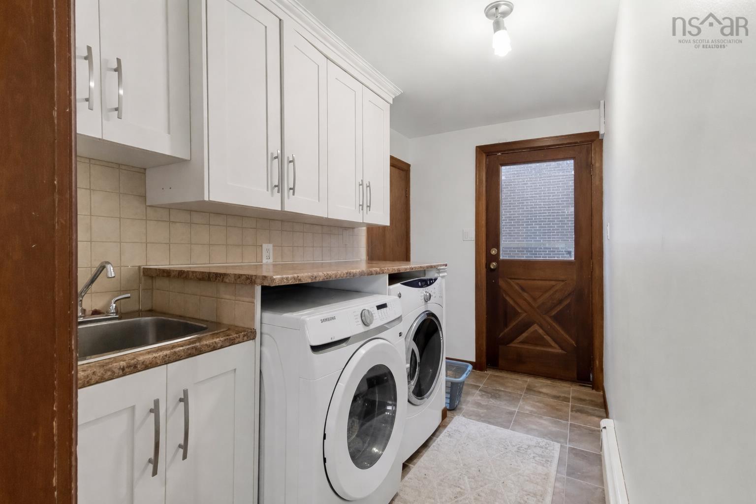 $949,900.00: 11 Wheatstone Heights, Dartmouth