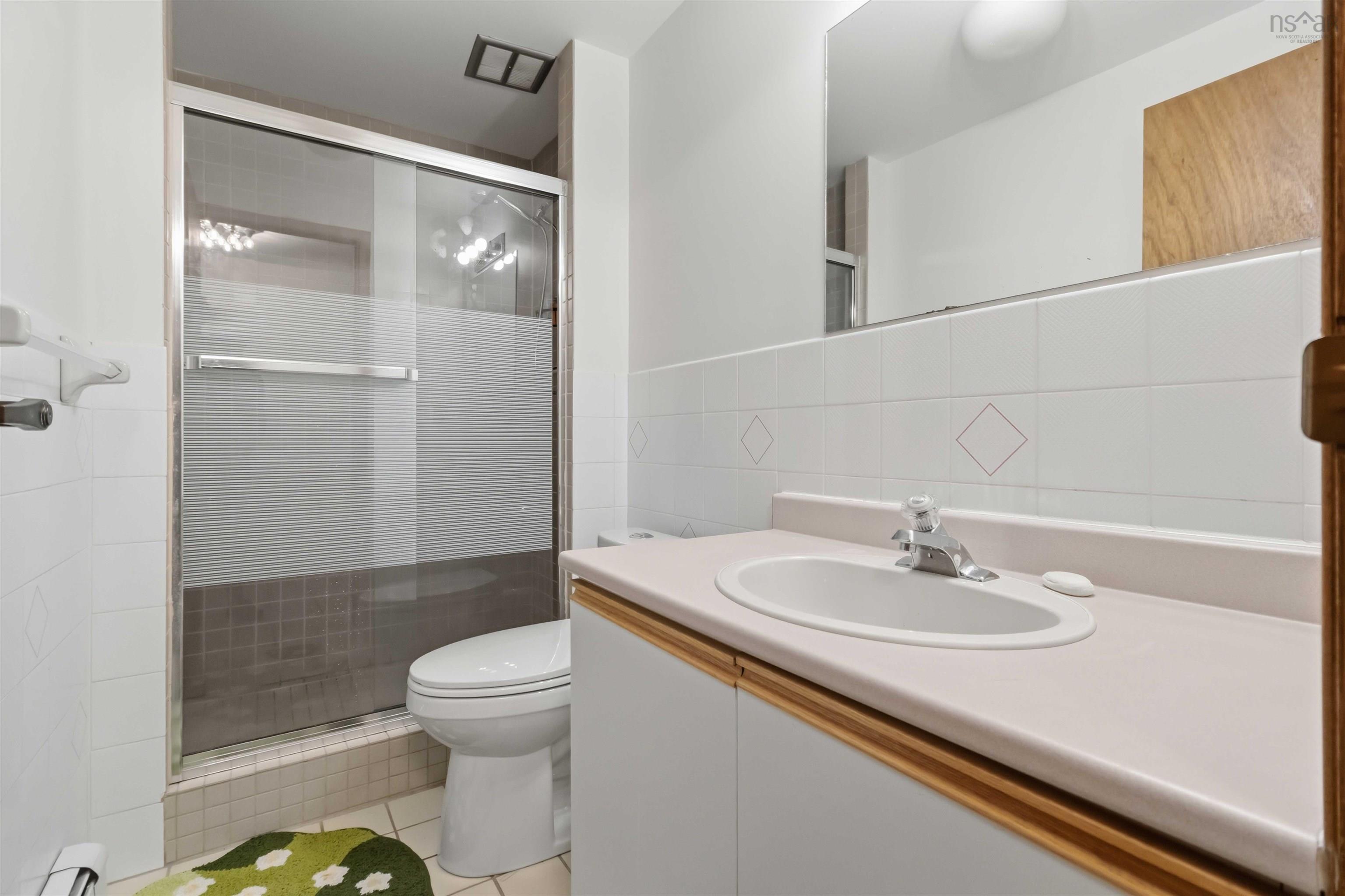 $949,900.00: 11 Wheatstone Heights, Dartmouth