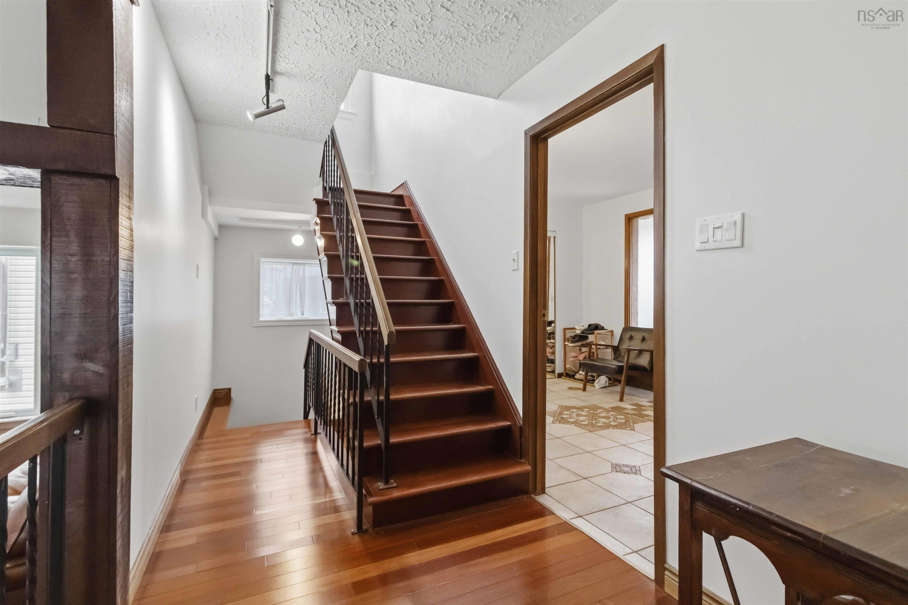 $949,900.00: 11 Wheatstone Heights, Dartmouth