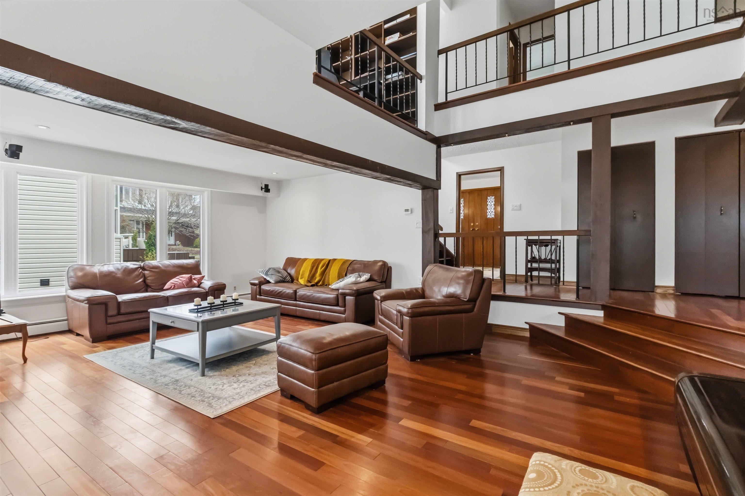 $949,900.00: 11 Wheatstone Heights, Dartmouth