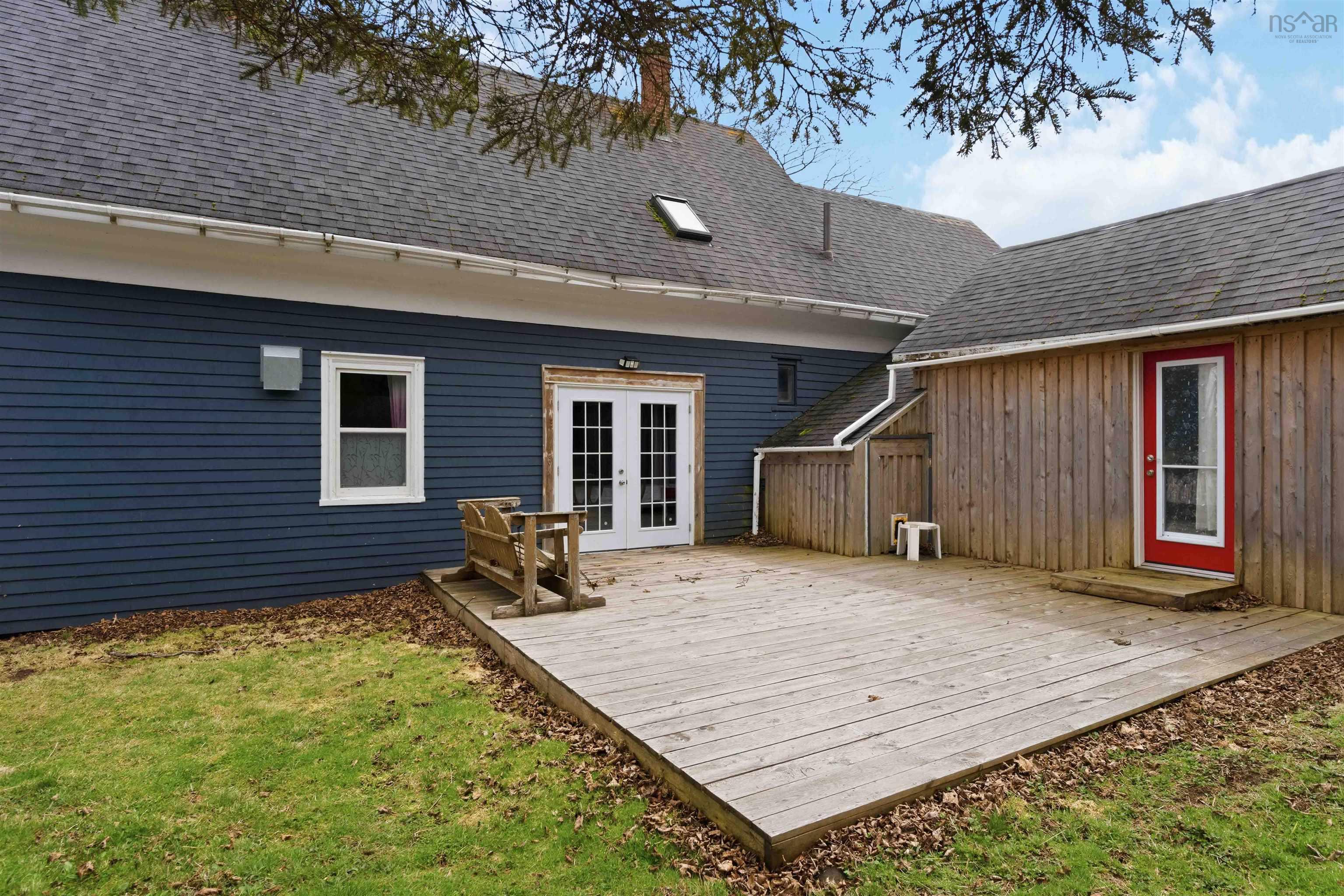 $390,000.00: 187 Water Street, Freeport