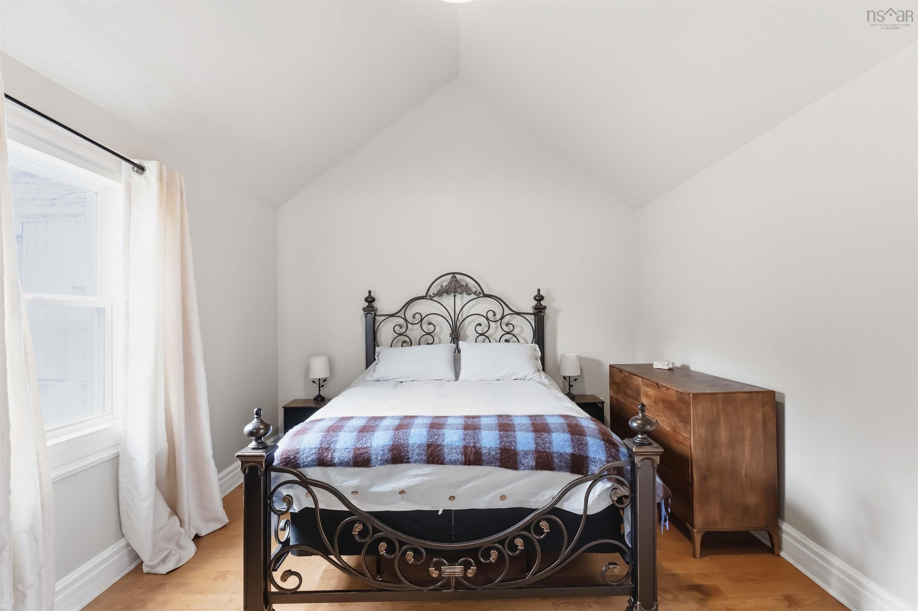 $390,000.00: 187 Water Street, Freeport