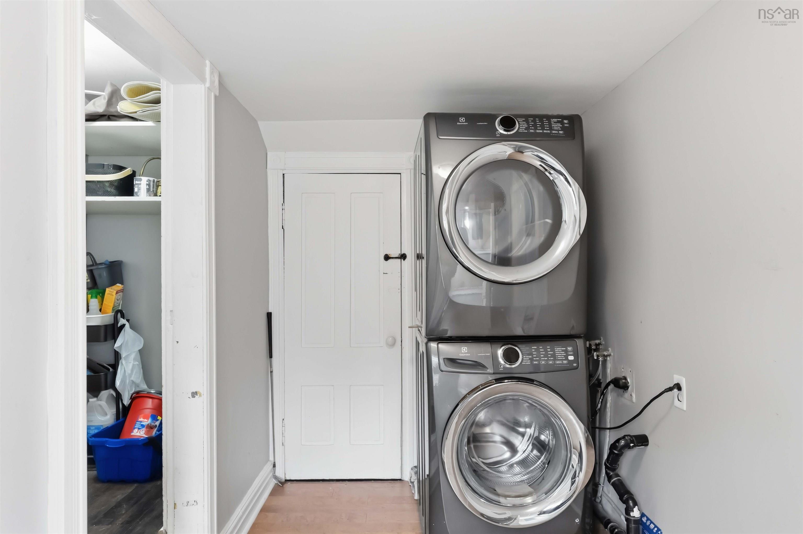 $390,000.00: 187 Water Street, Freeport