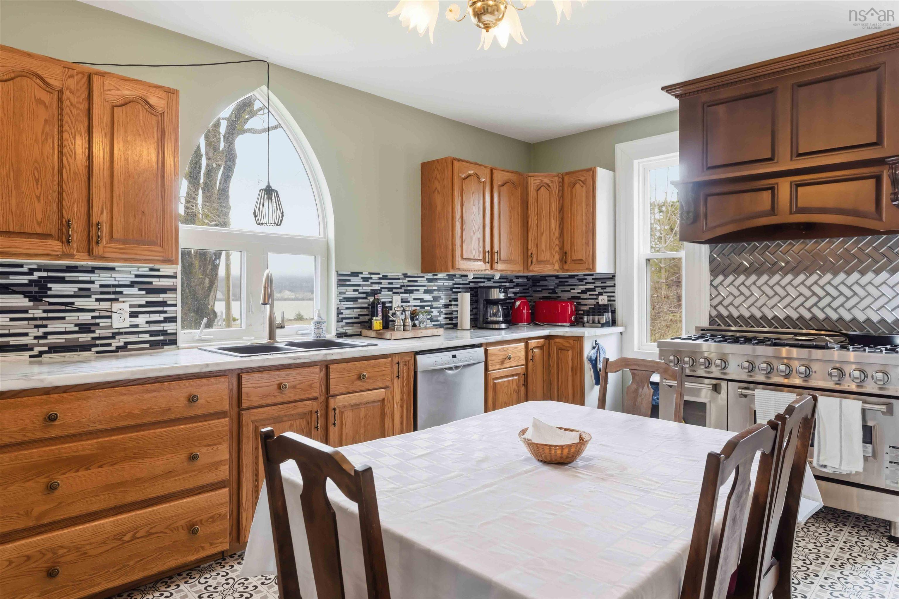 $390,000.00: 187 Water Street, Freeport