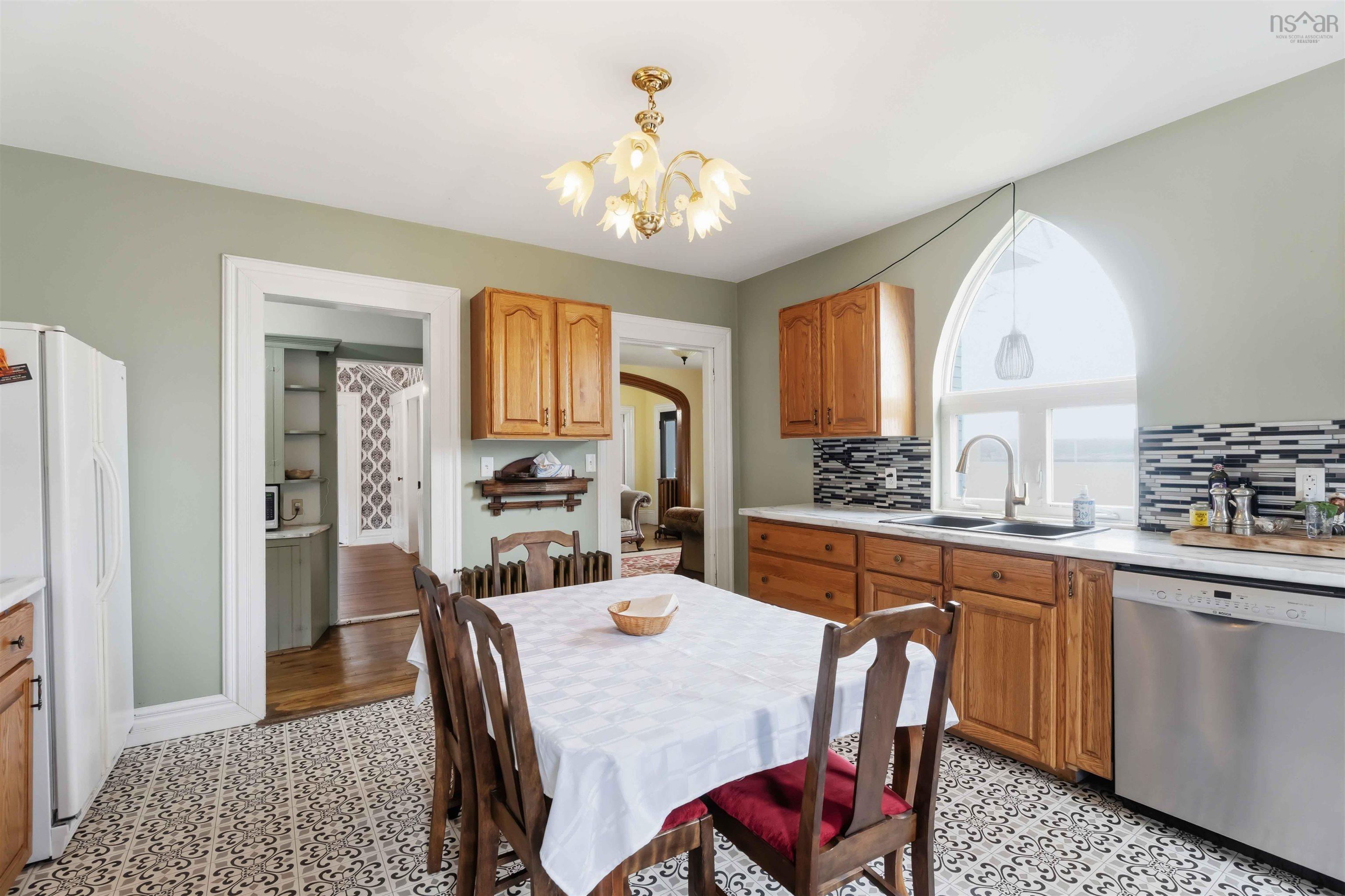 $390,000.00: 187 Water Street, Freeport