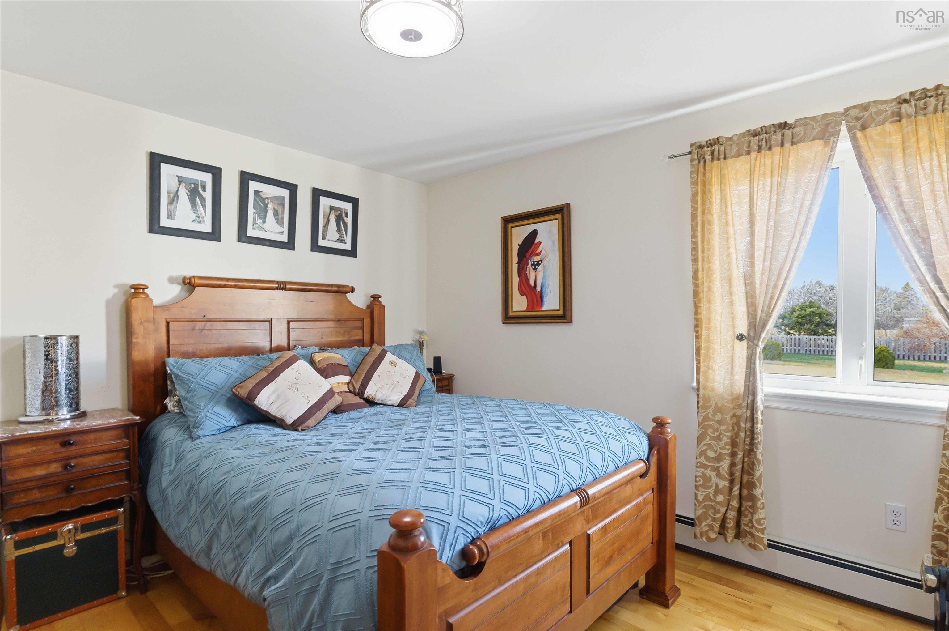 $559,900.00: 24 Rivercrest Lane, Greenwood