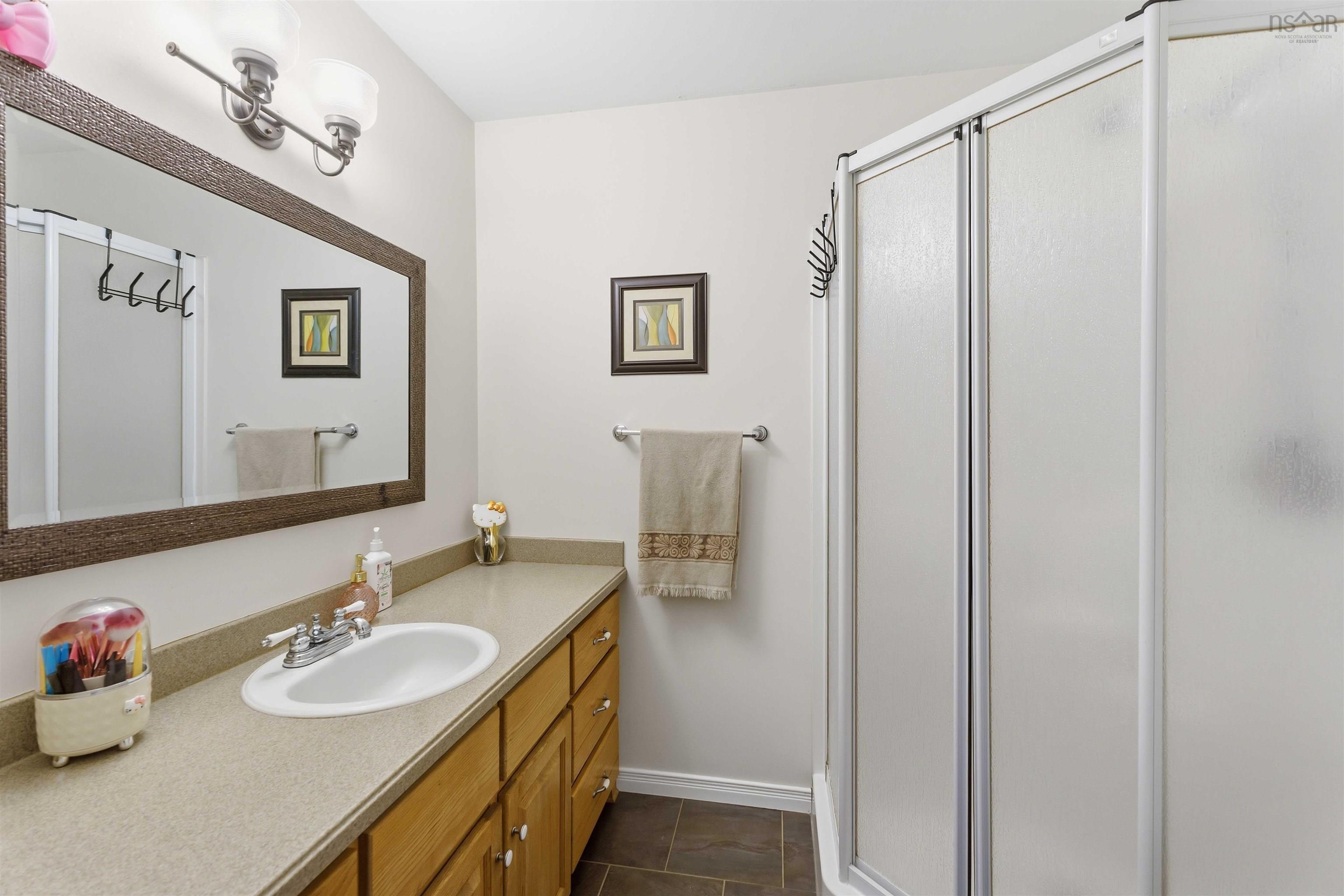 $559,900.00: 24 Rivercrest Lane, Greenwood