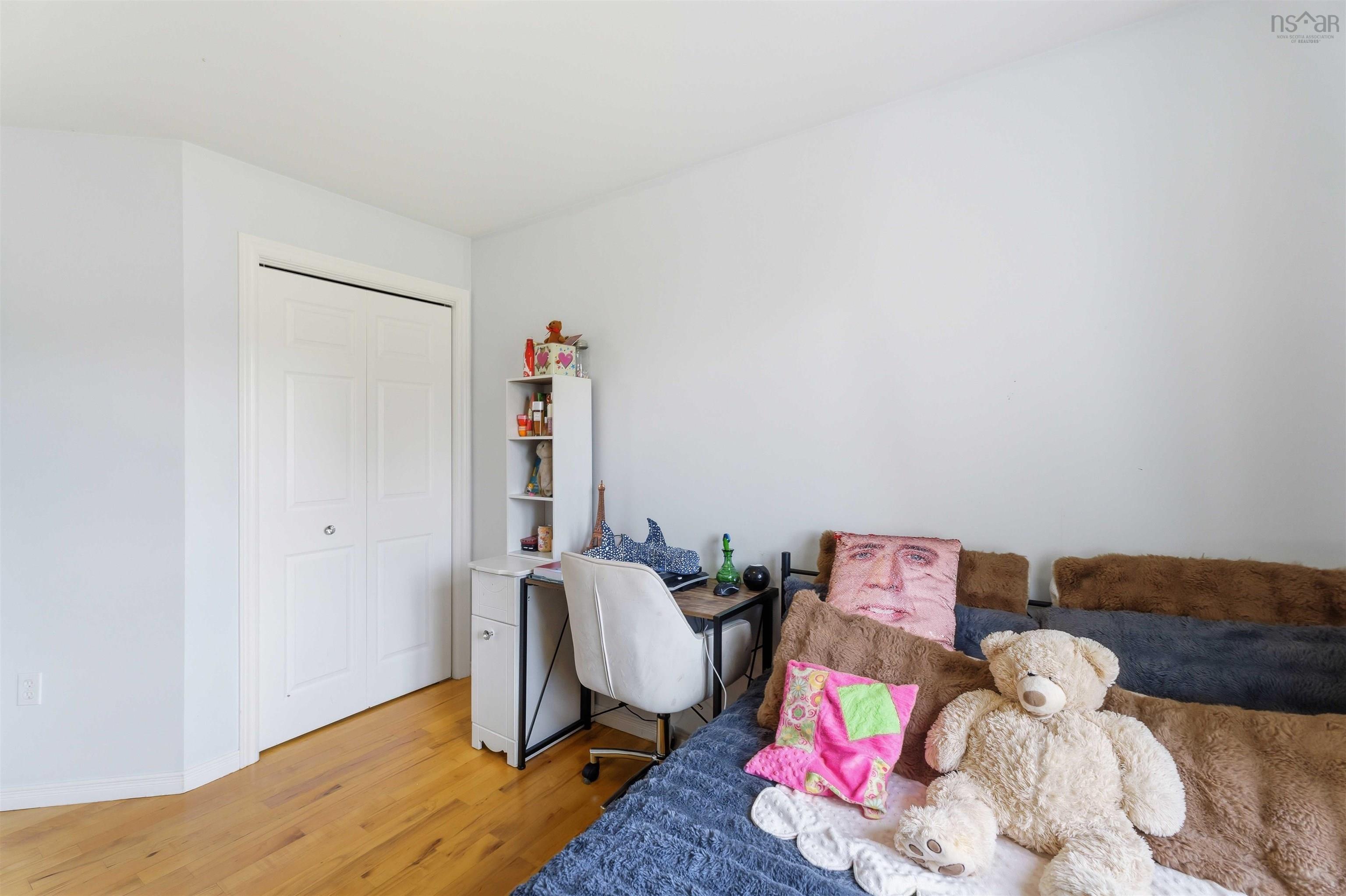 $559,900.00: 24 Rivercrest Lane, Greenwood