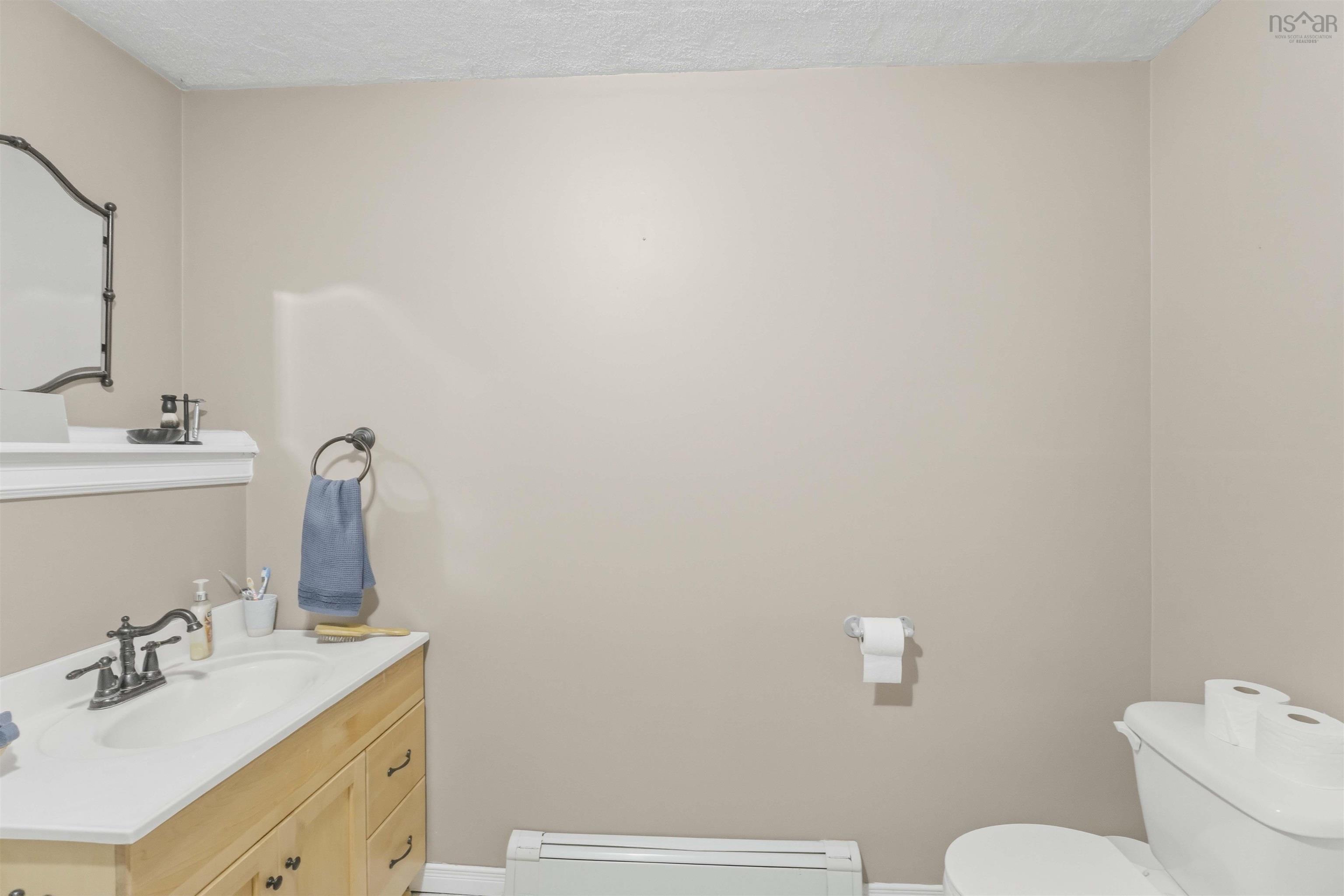 $559,900.00: 24 Rivercrest Lane, Greenwood