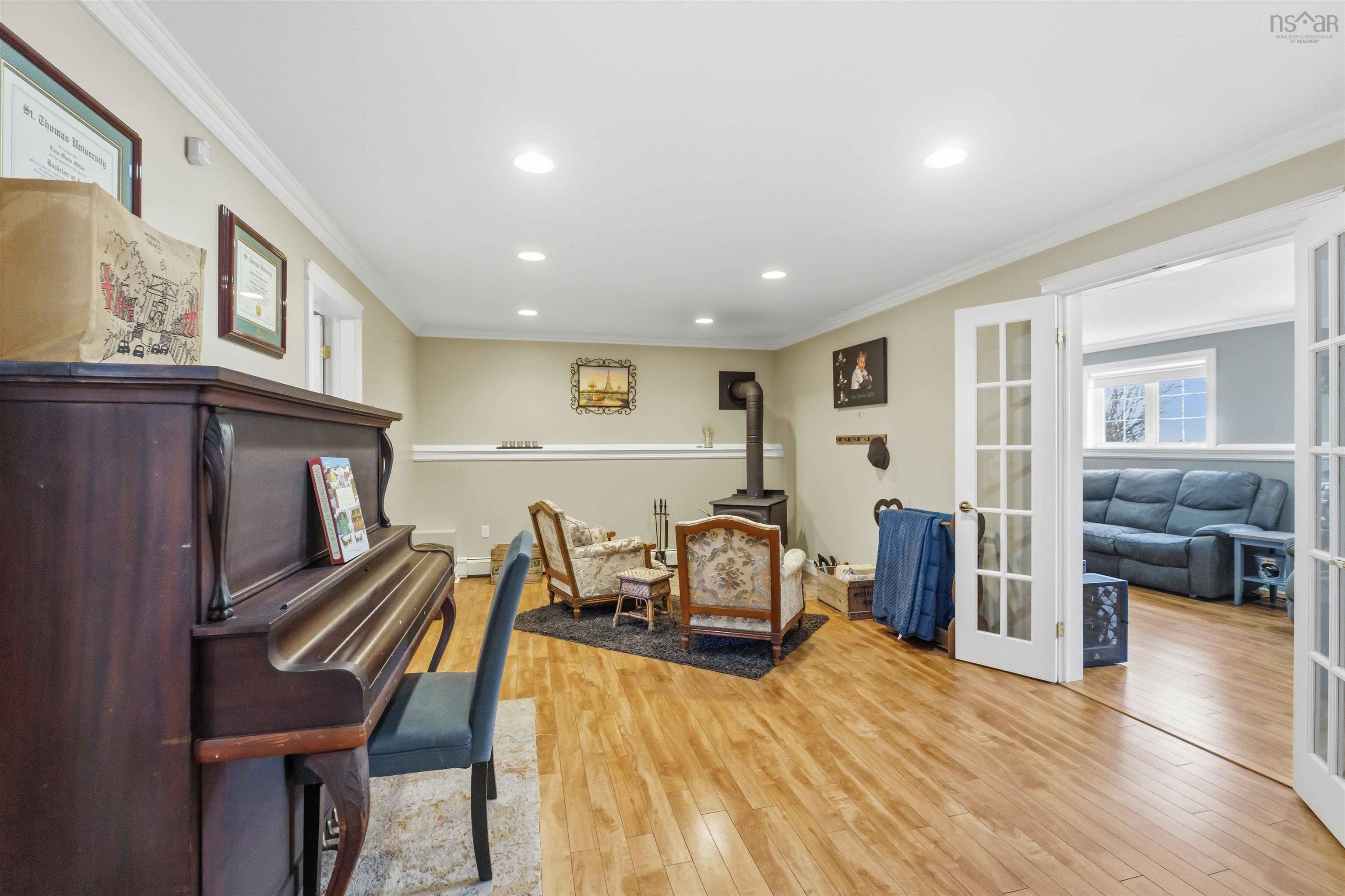 $559,900.00: 24 Rivercrest Lane, Greenwood