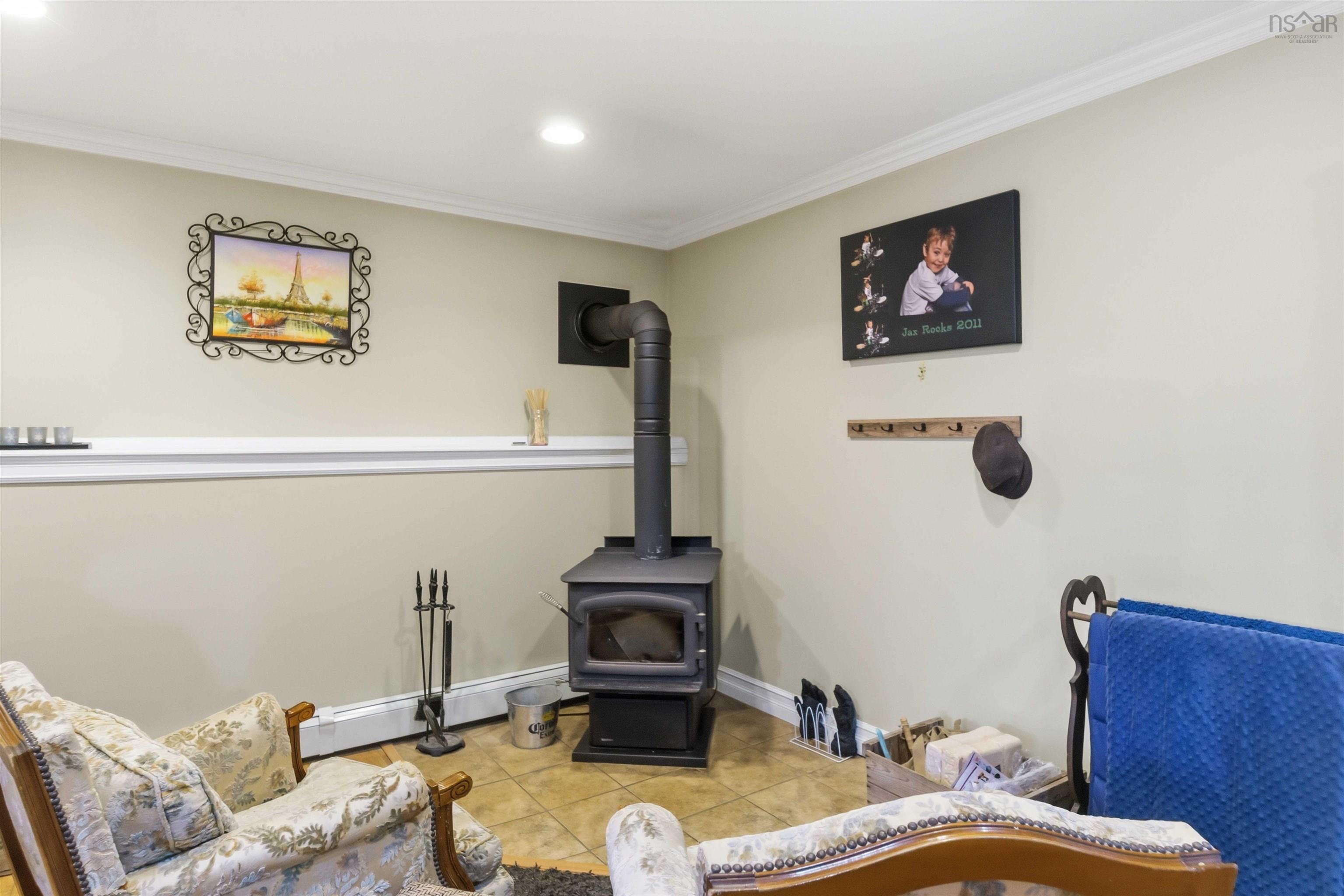 $559,900.00: 24 Rivercrest Lane, Greenwood