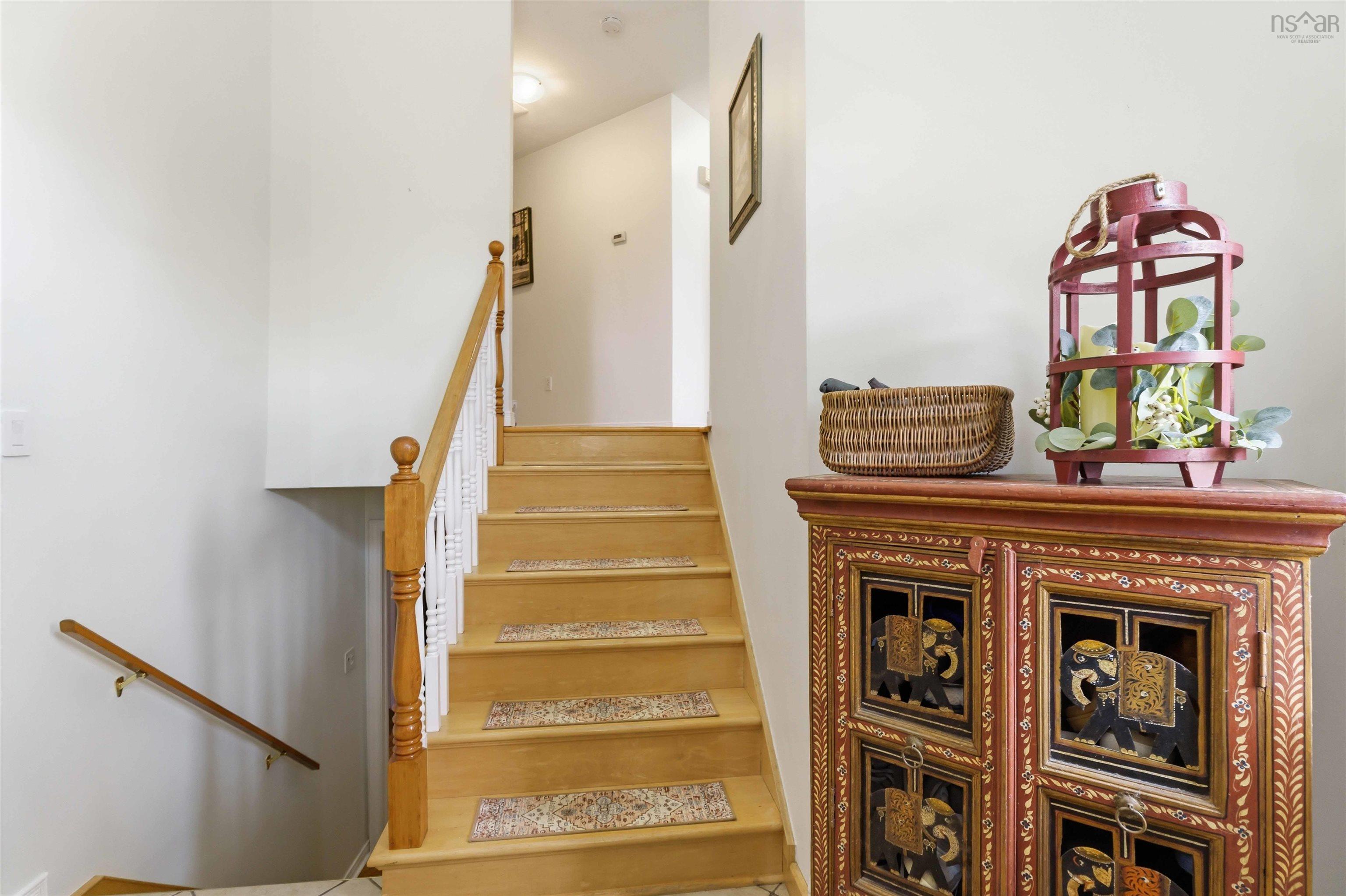 $559,900.00: 24 Rivercrest Lane, Greenwood