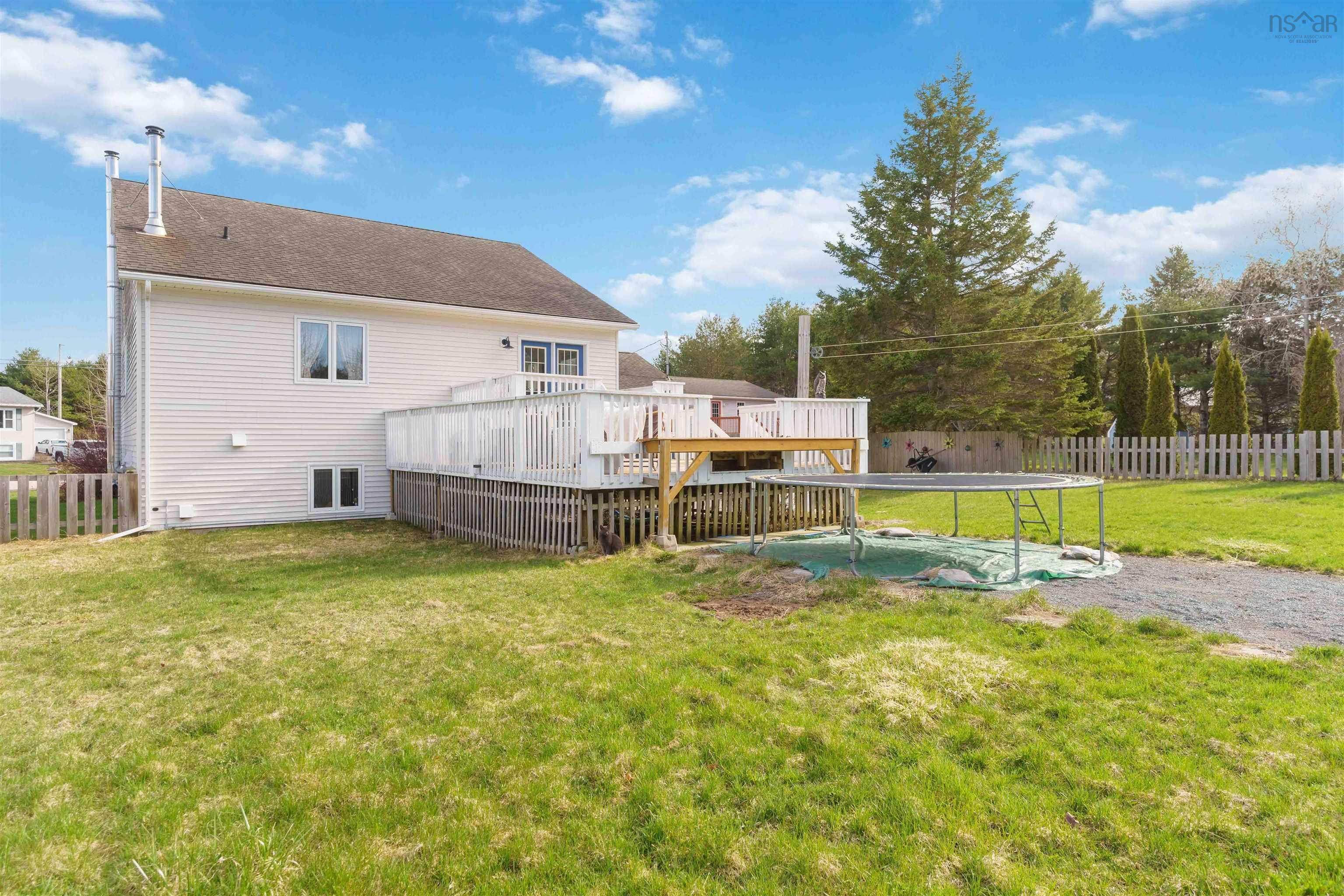 $559,900.00: 24 Rivercrest Lane, Greenwood