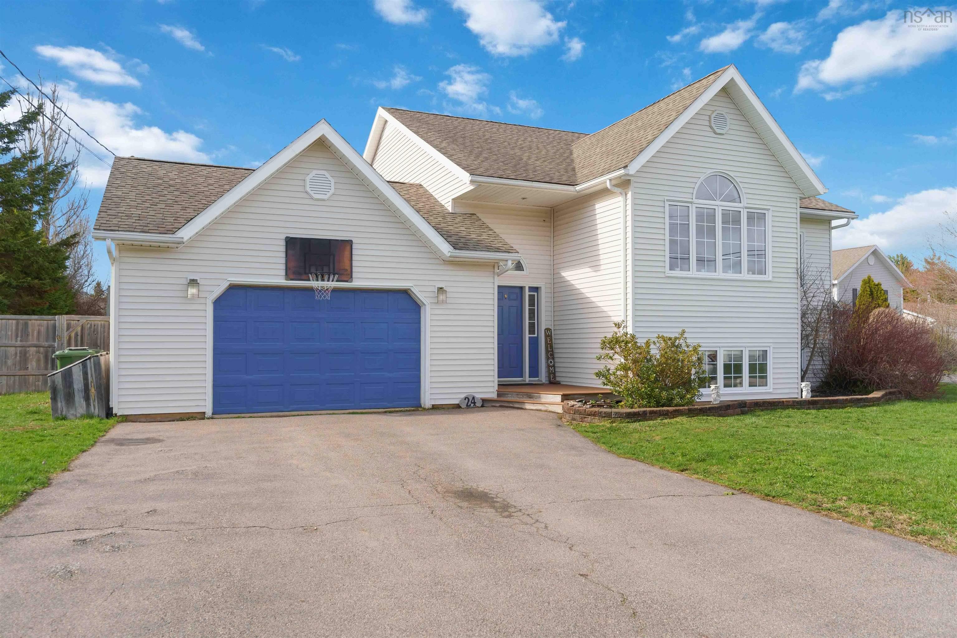 $559,900.00: 24 Rivercrest Lane, Greenwood