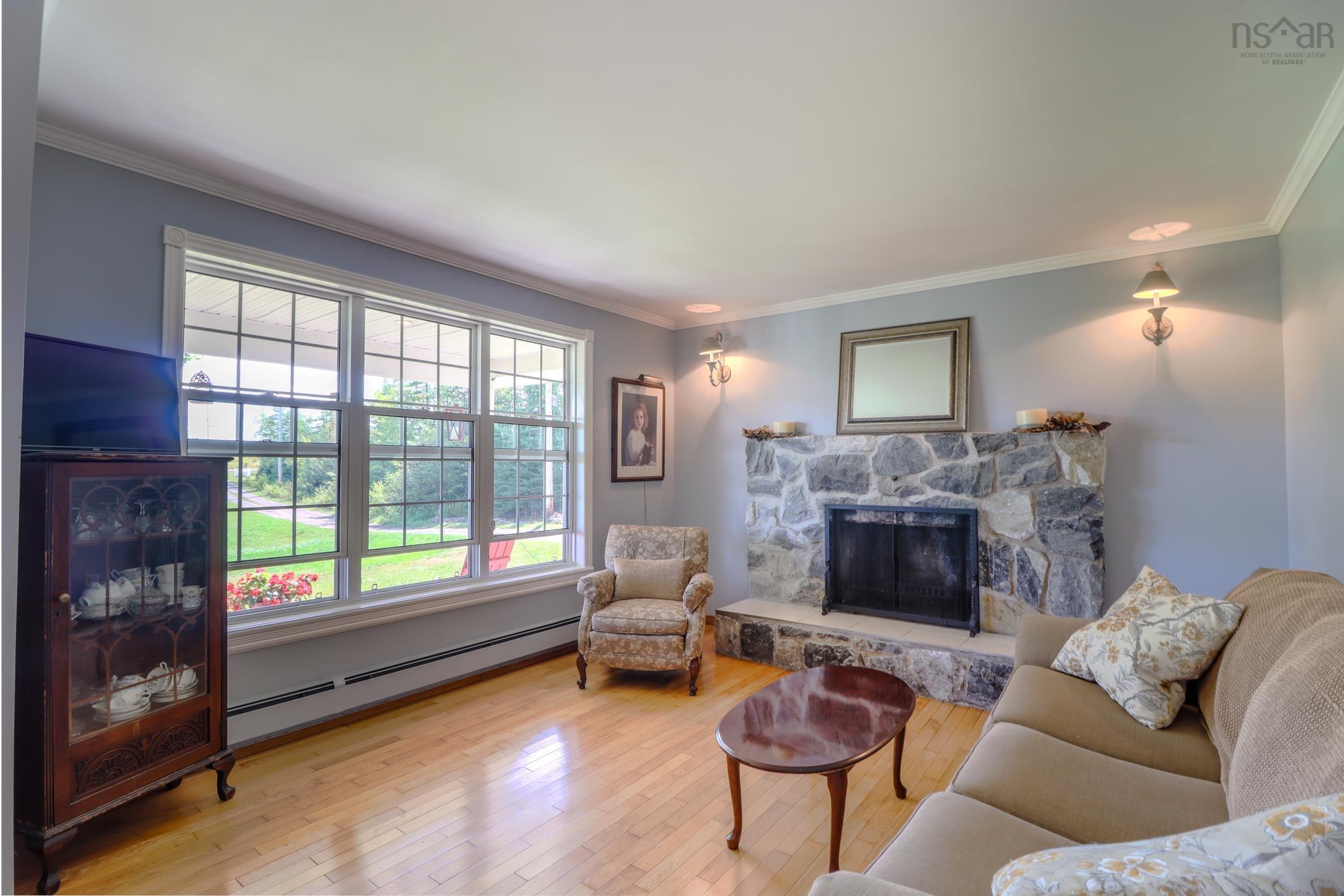 $389,000.00: 482 Intervale Road, Rock Elm