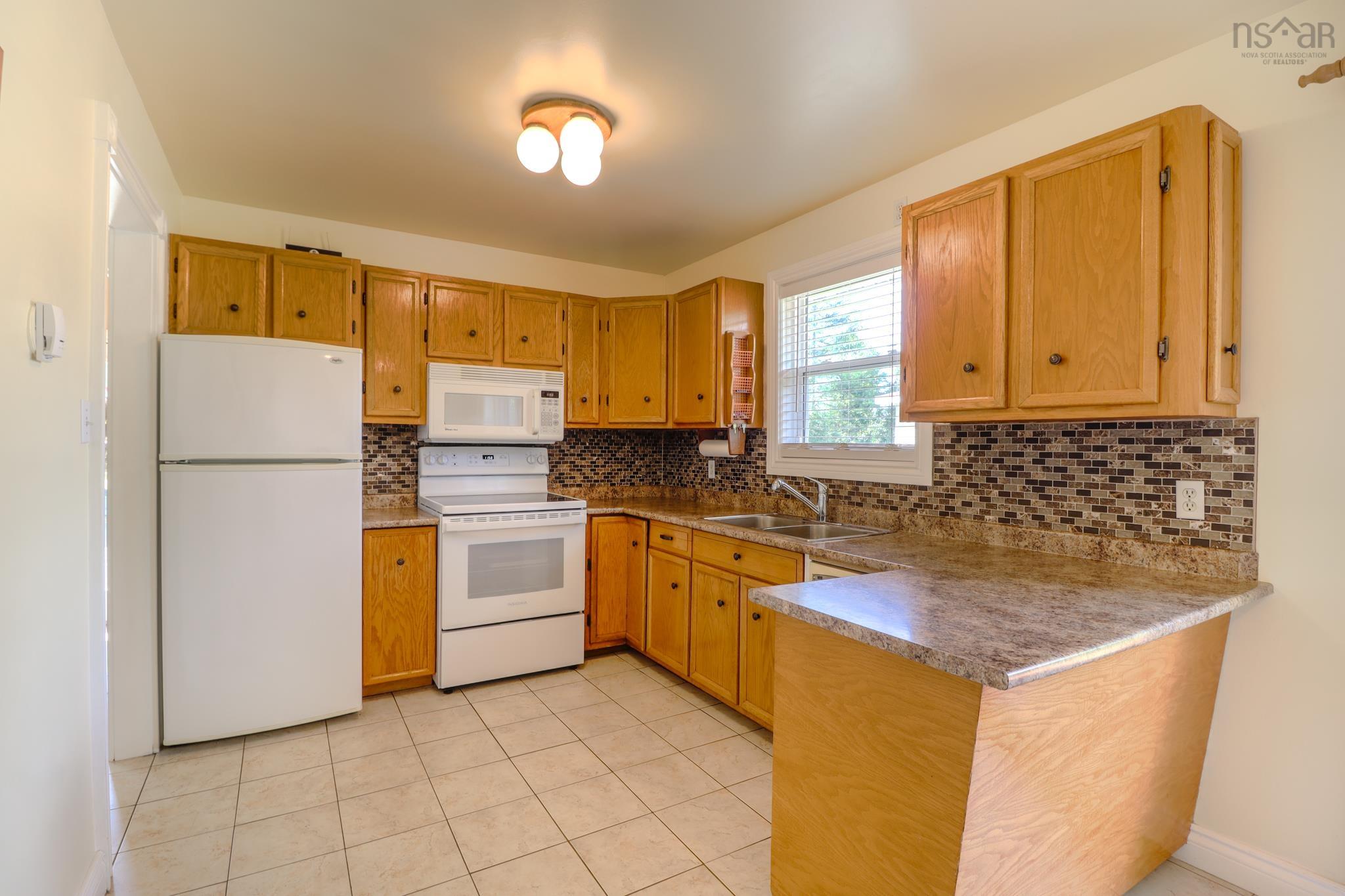 $389,000.00: 482 Intervale Road, Rock Elm