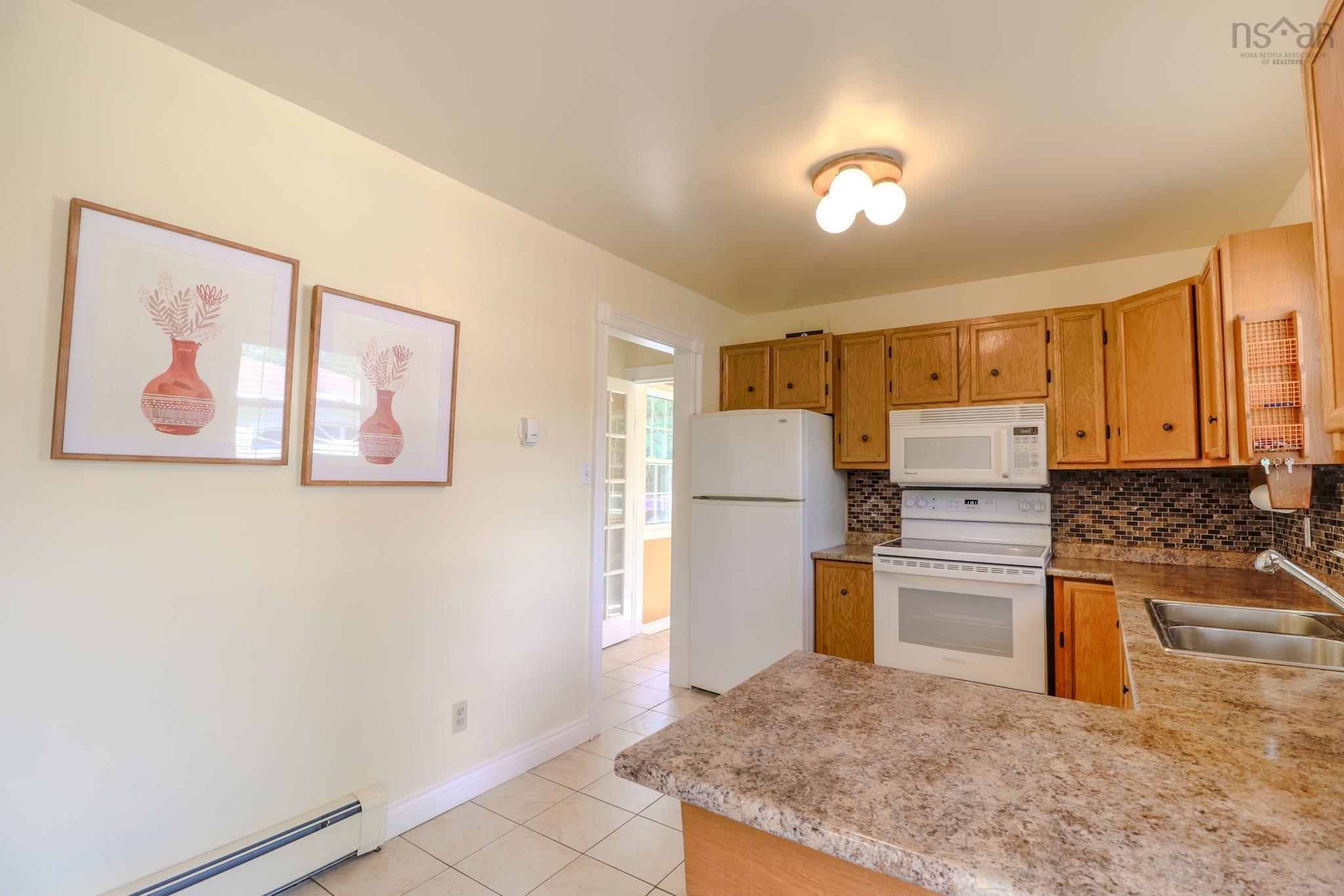 $389,000.00: 482 Intervale Road, Rock Elm