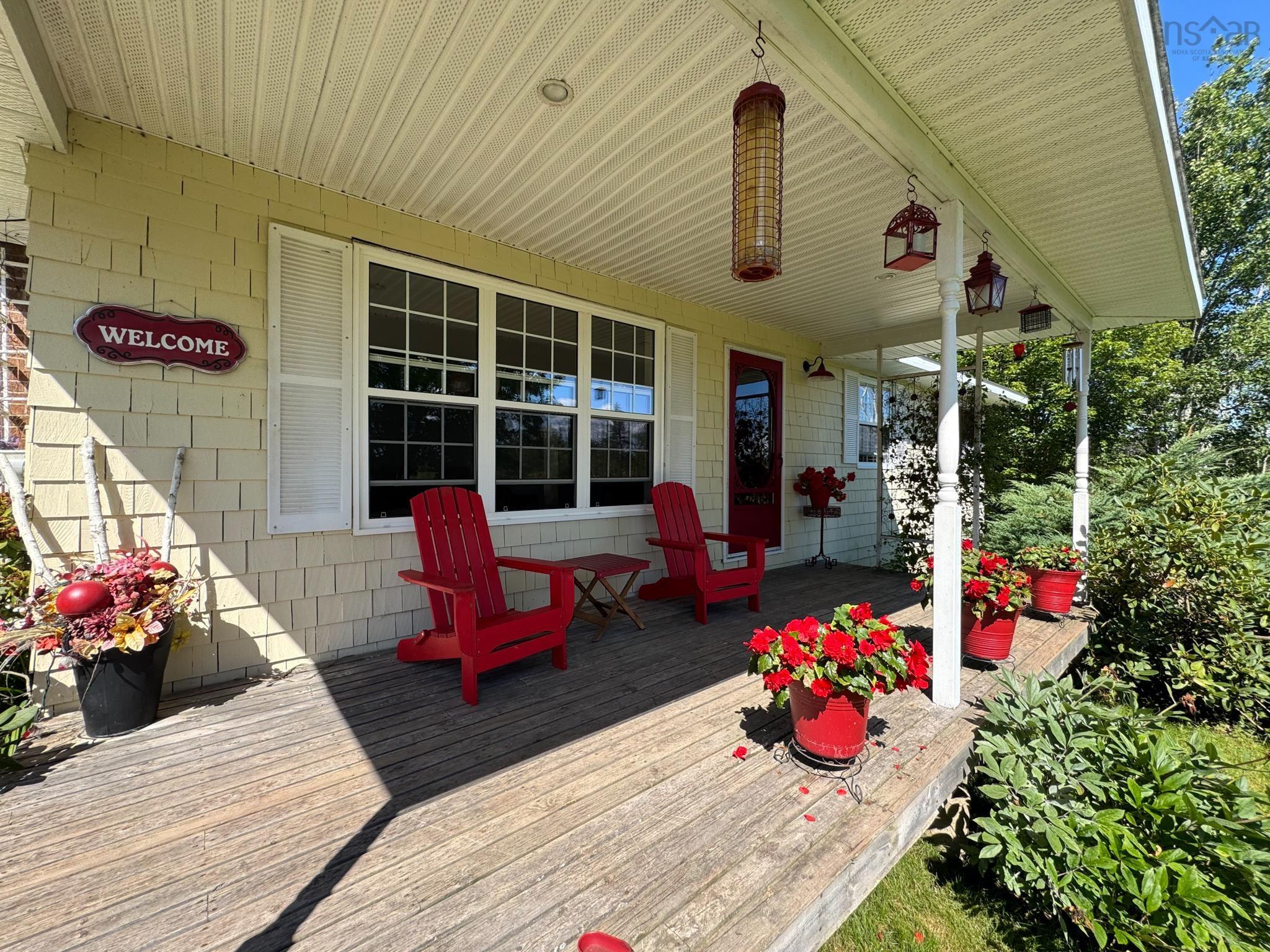 $389,000.00: 482 Intervale Road, Rock Elm