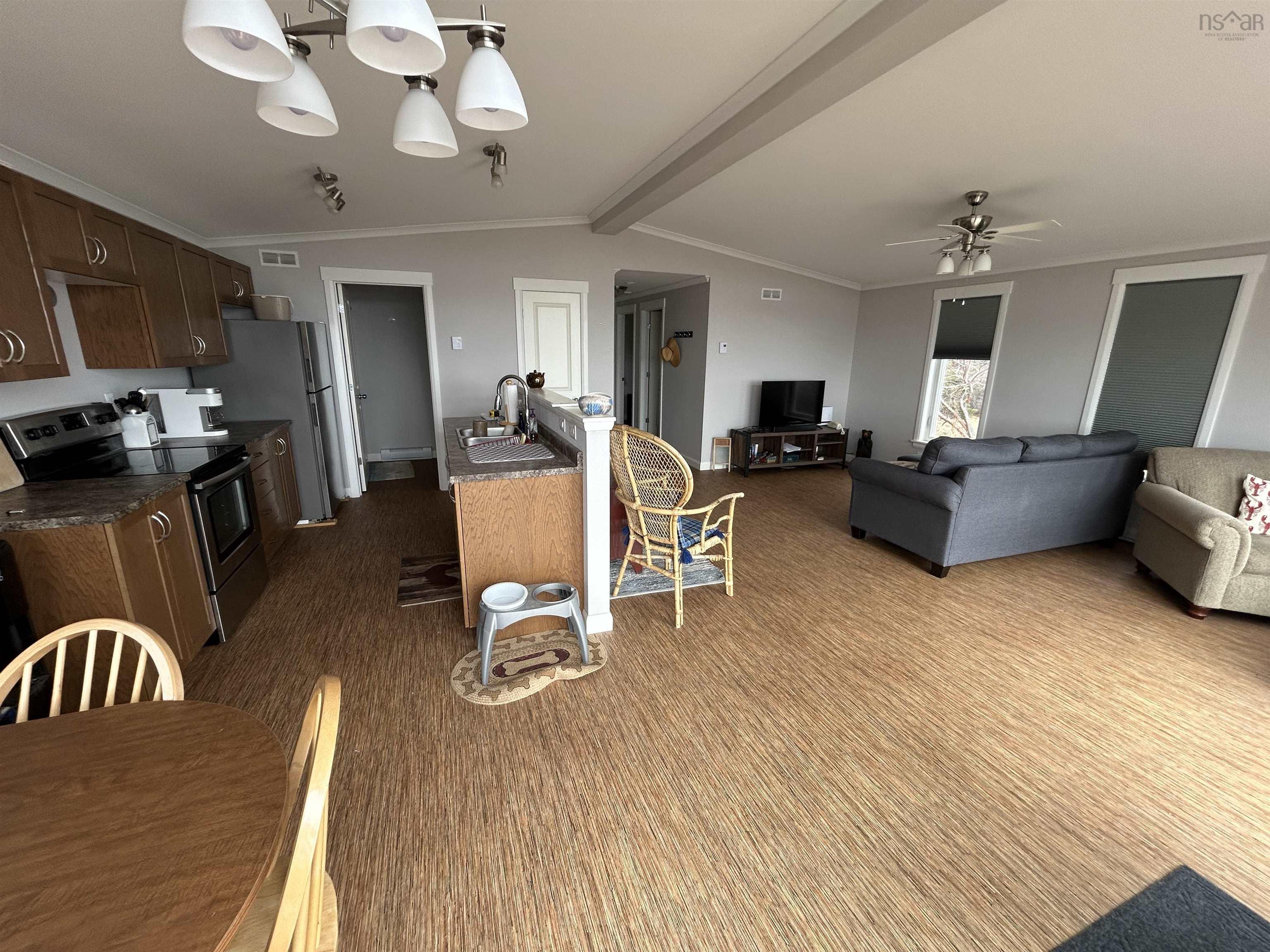 $274,900.00: 5985 Highway 337, Cape George