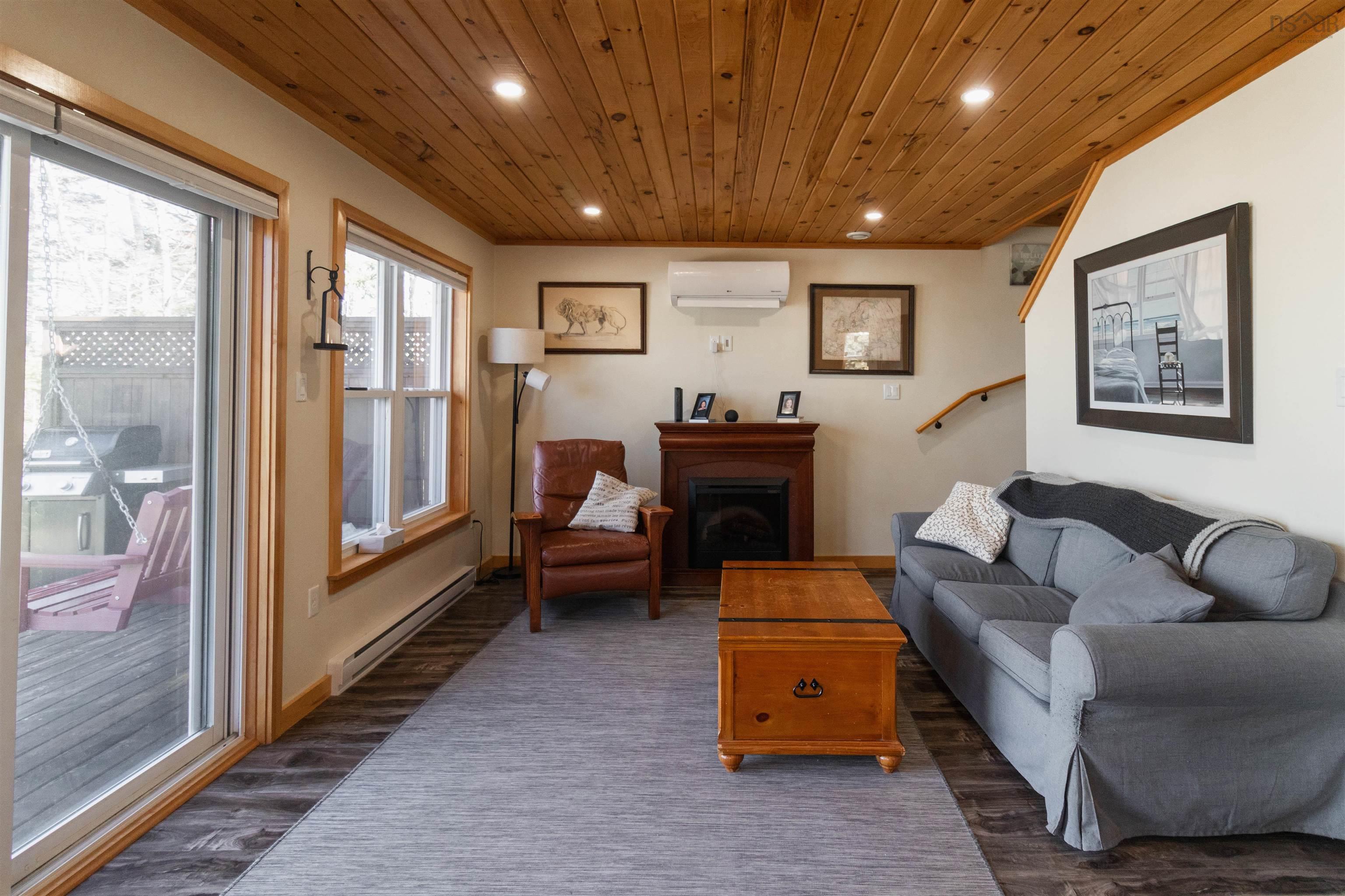 $599,900.00: 3 68 Western Point Lane, Mount Uniacke