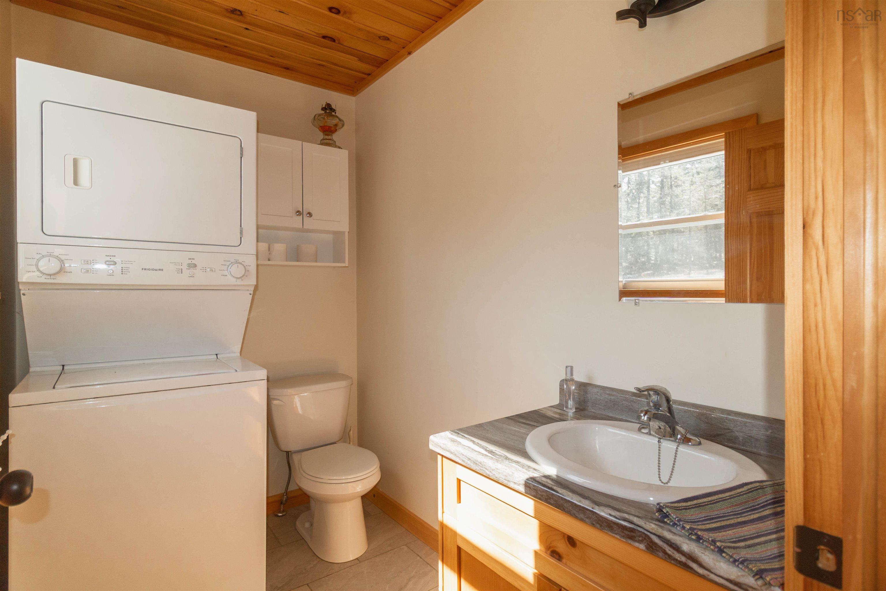 $599,900.00: 3 68 Western Point Lane, Mount Uniacke