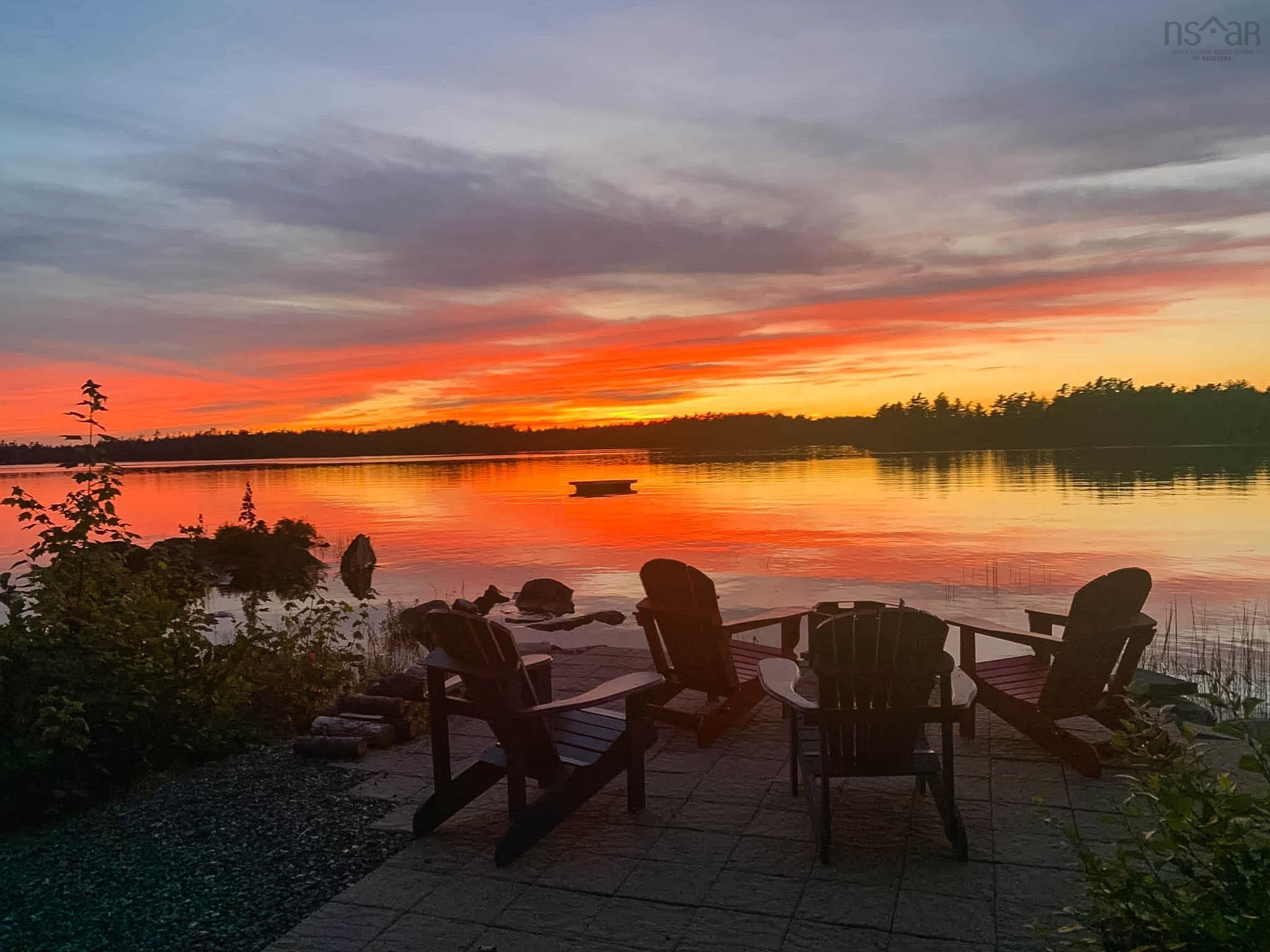 $599,900.00: 3 68 Western Point Lane, Mount Uniacke