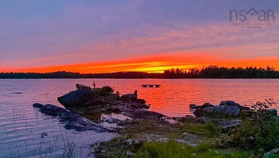 $599,900.00: 3 68 Western Point Lane, Mount Uniacke