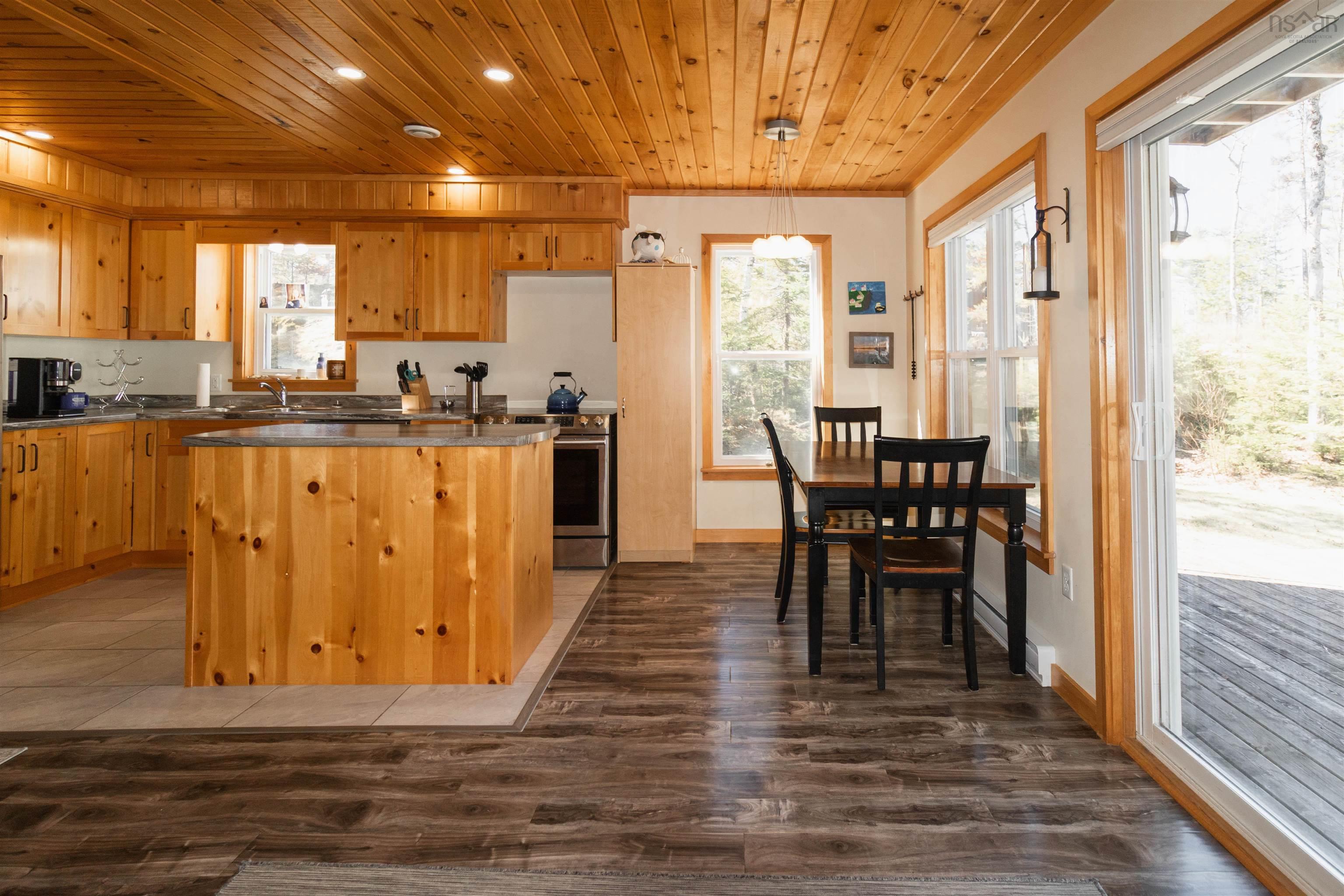 $599,900.00: 3 68 Western Point Lane, Mount Uniacke