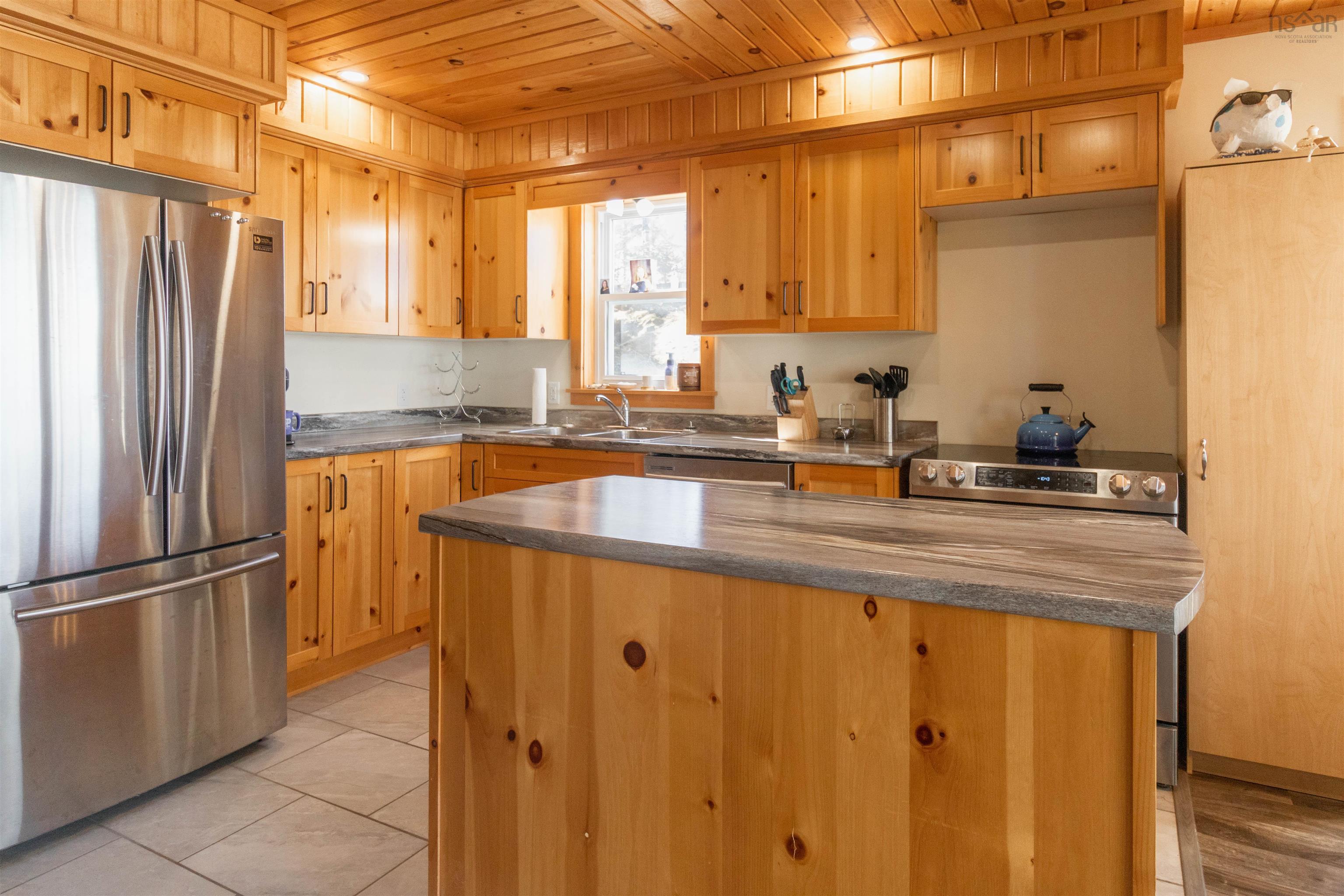 $599,900.00: 3 68 Western Point Lane, Mount Uniacke