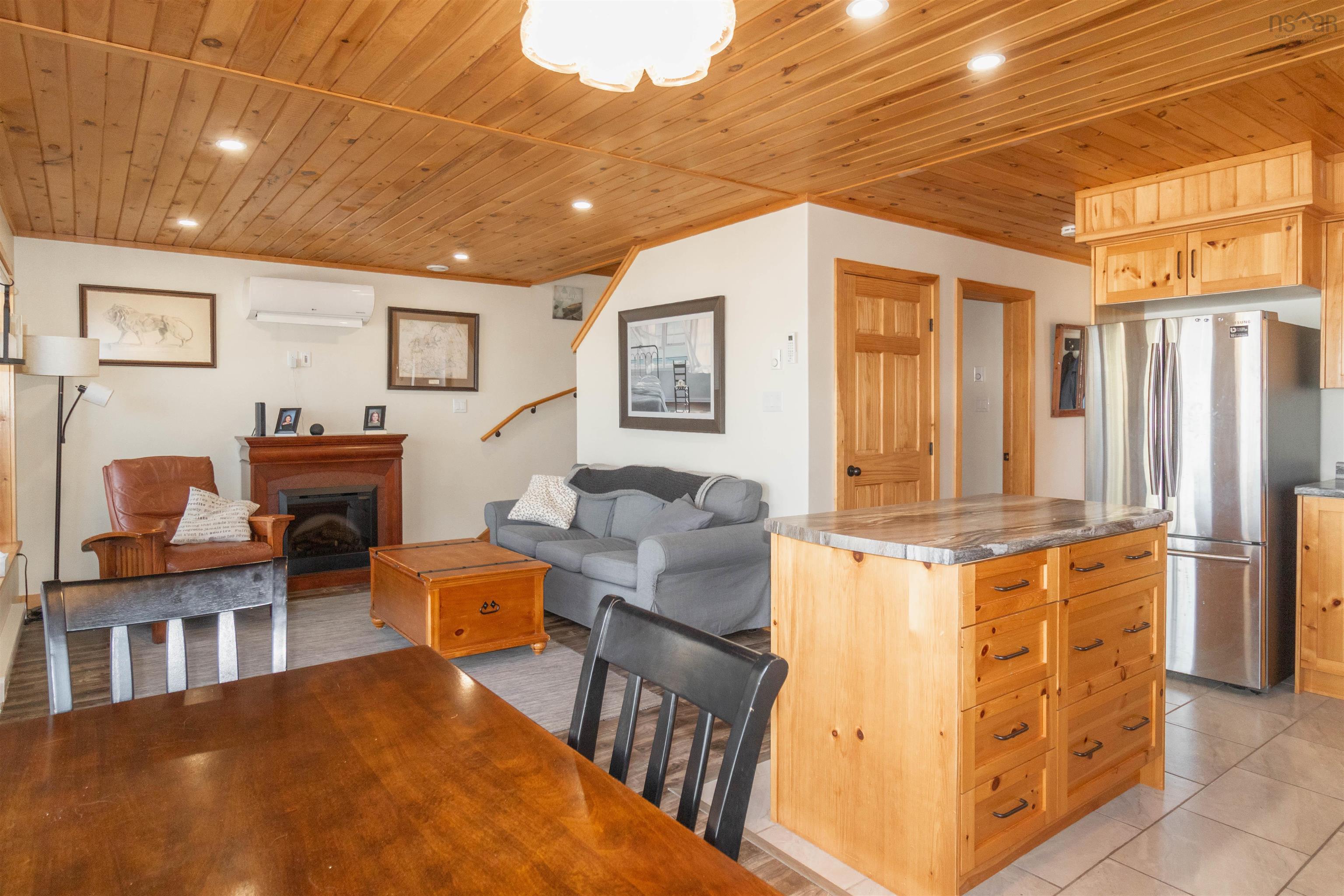 $599,900.00: 3 68 Western Point Lane, Mount Uniacke