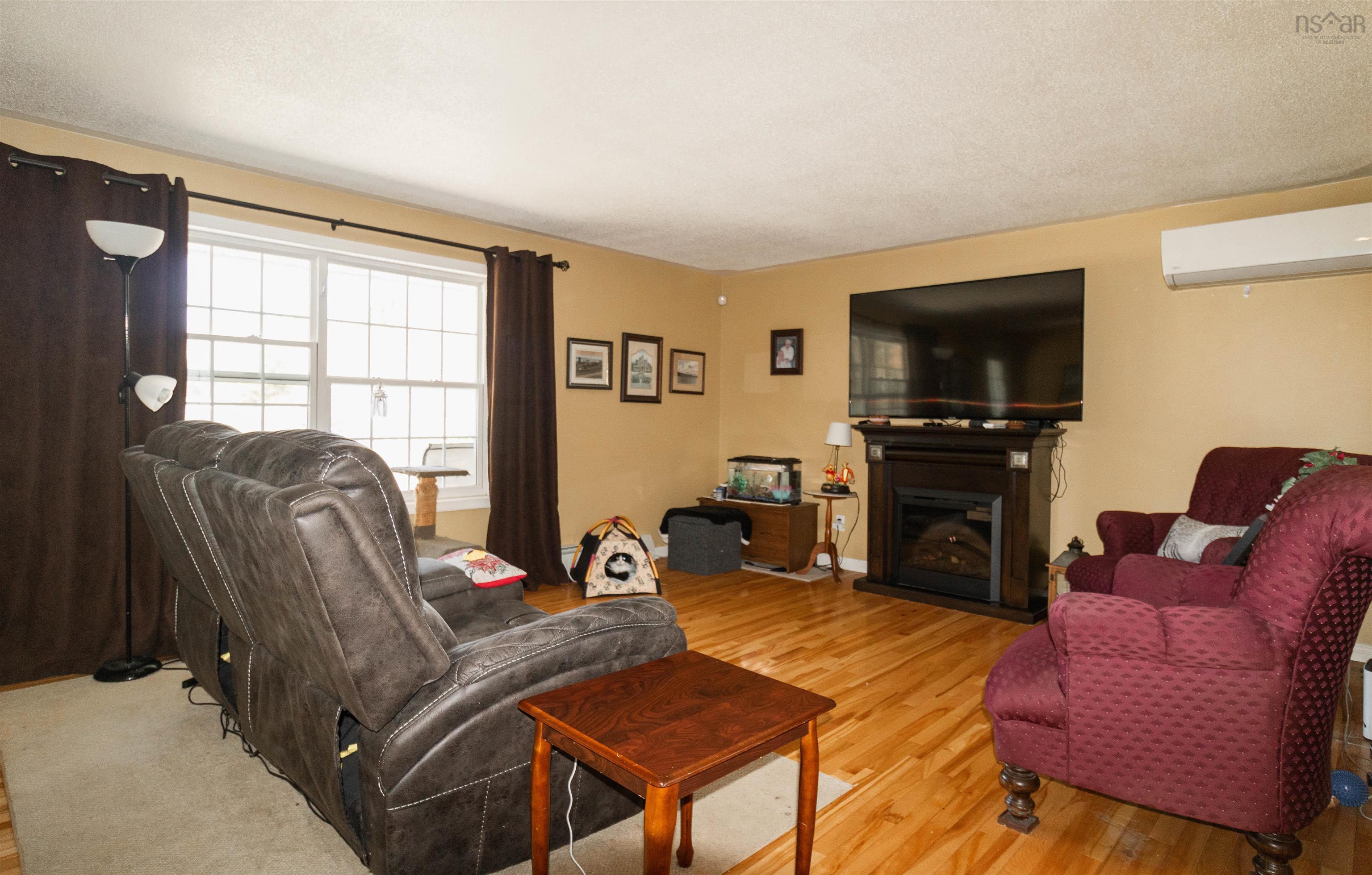 $499,999.00: 1 Rainbow Drive, Mount Uniacke