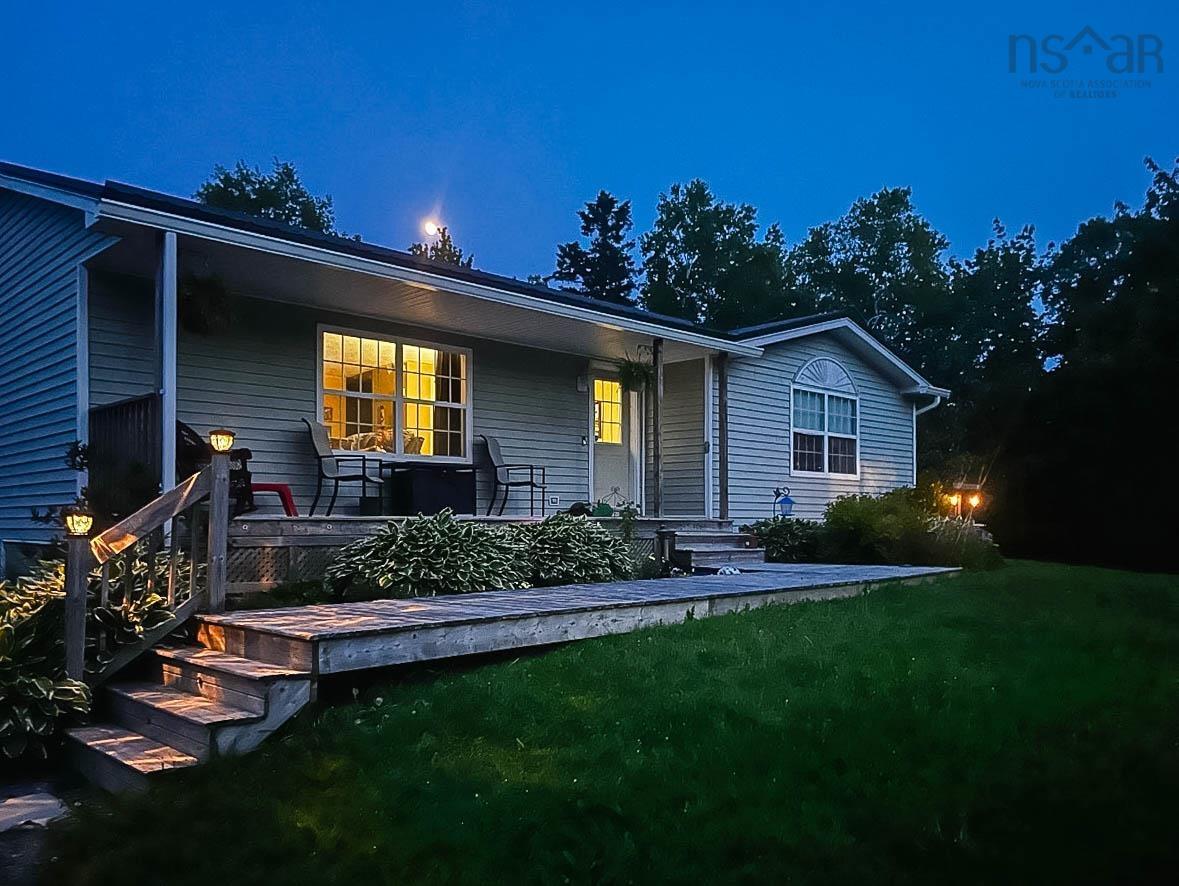 $499,999.00: 1 Rainbow Drive, Mount Uniacke