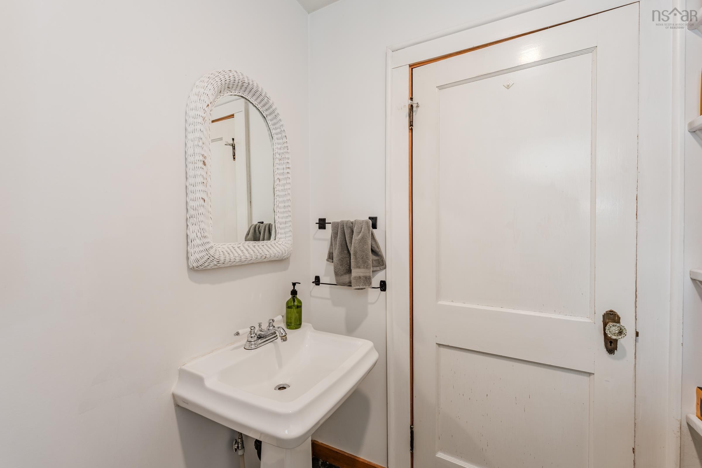 $349,000.00: 8882 Highway 1, Meteghan River