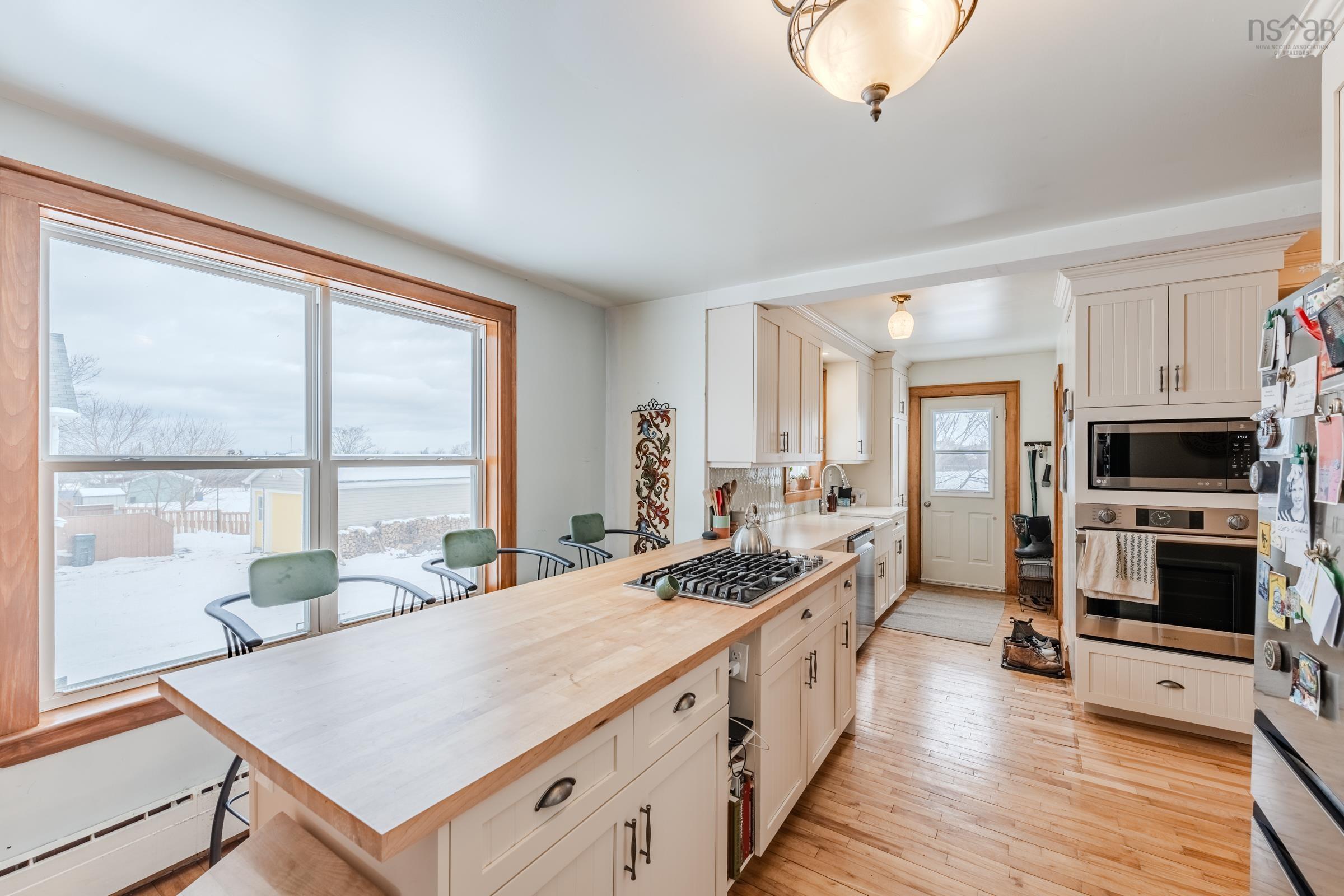 $349,000.00: 8882 Highway 1, Meteghan River