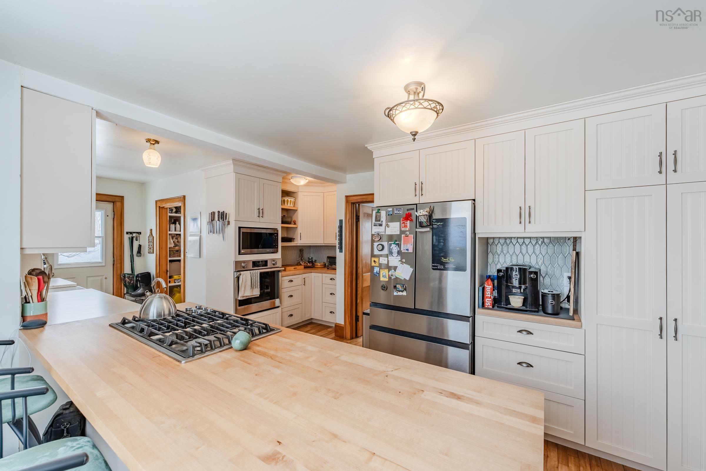 $349,000.00: 8882 Highway 1, Meteghan River