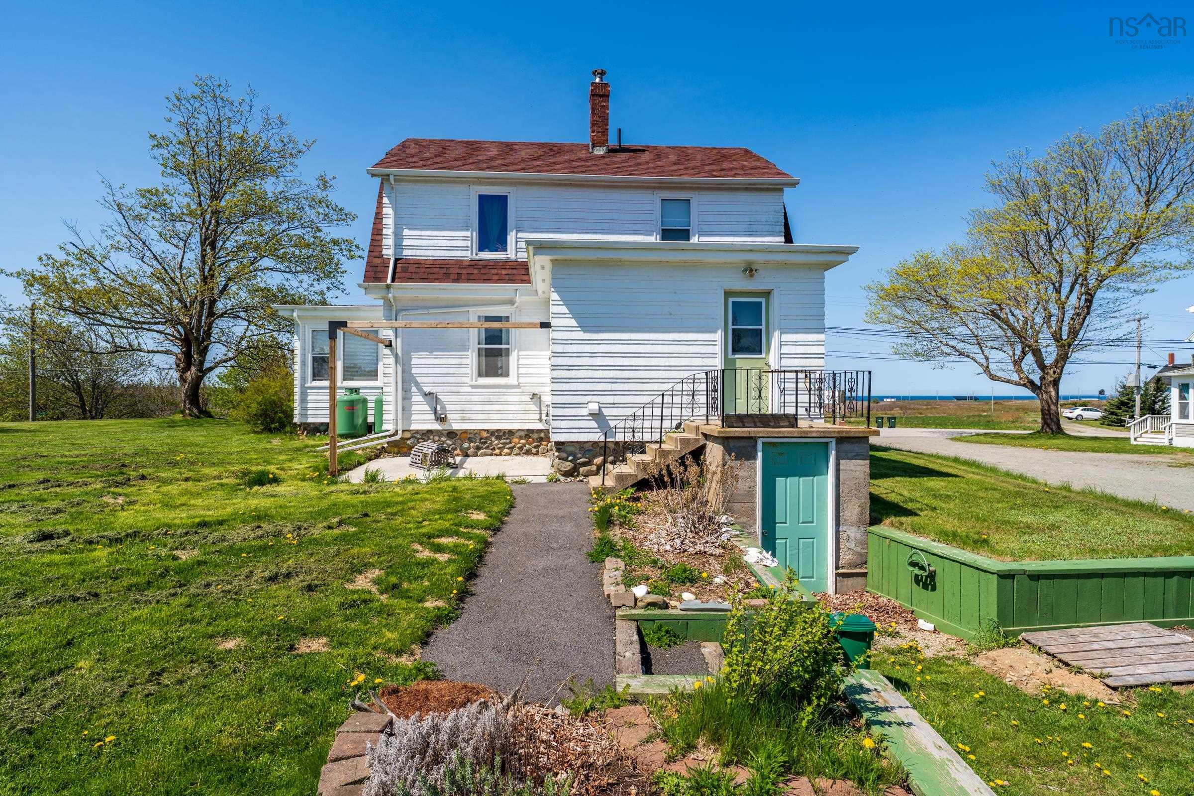 $349,000.00: 8882 Highway 1, Meteghan River