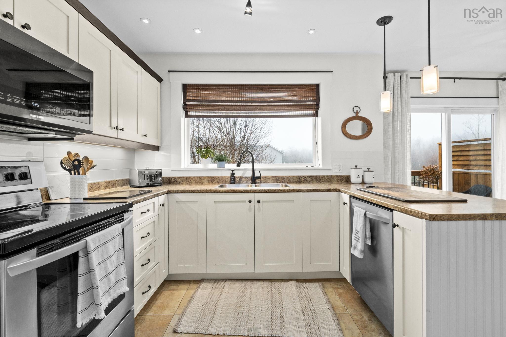 $650,000.00: 124 Beachstone Drive, Spryfield