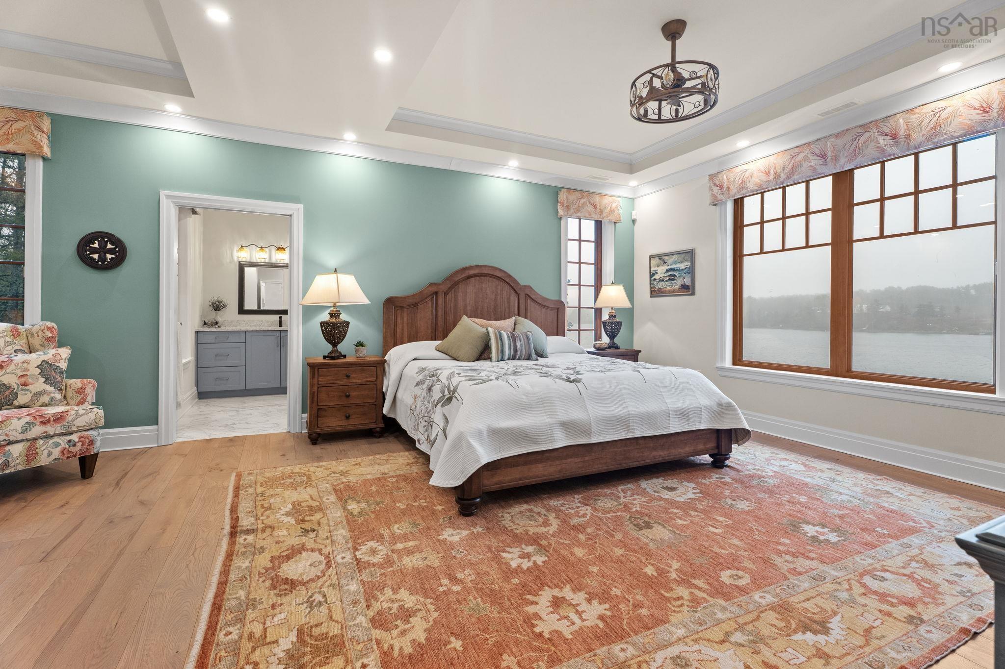 $3,200,000.00: 10 Mary Lane, Marvins Island