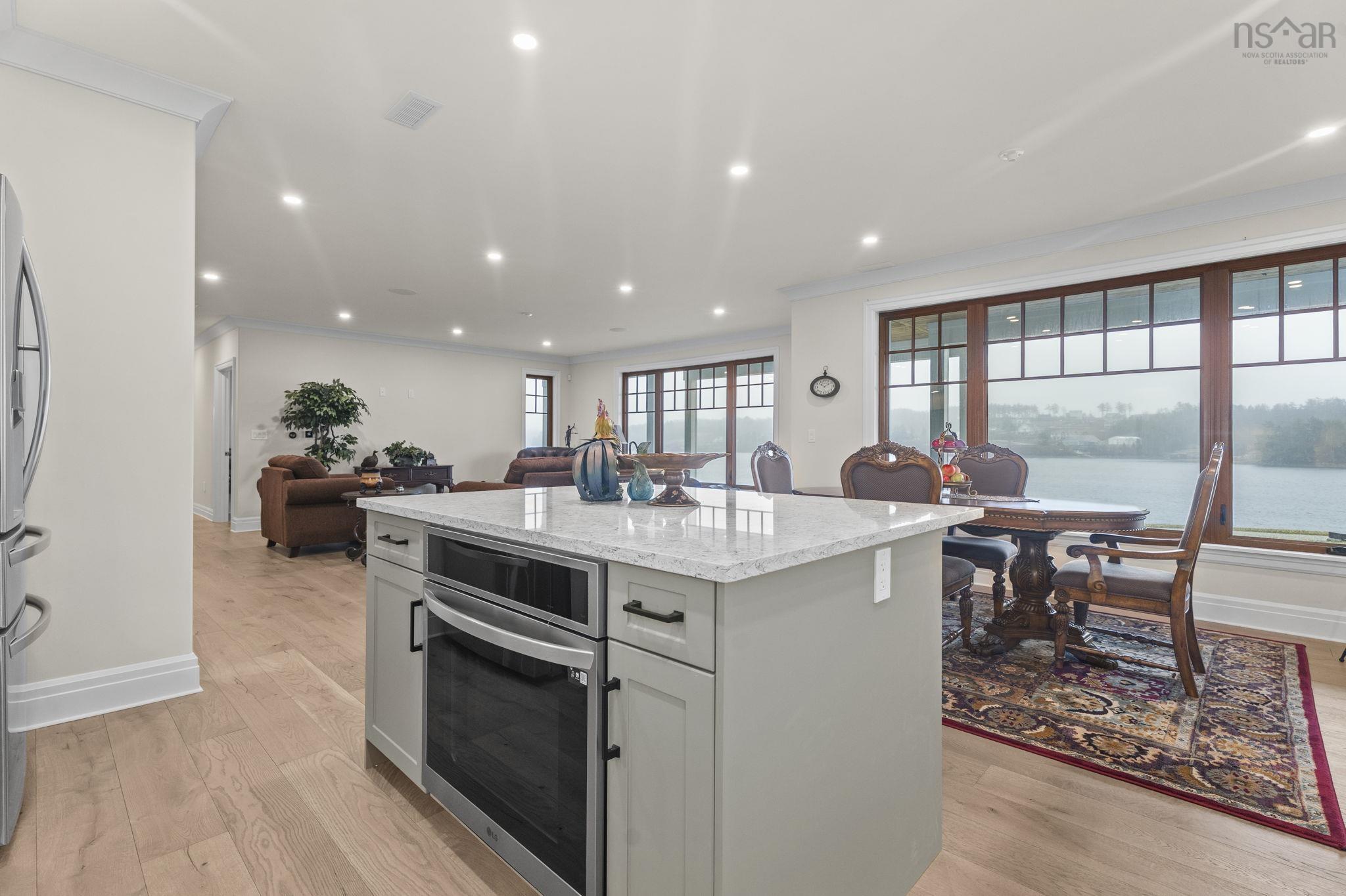 $3,200,000.00: 10 Mary Lane, Marvins Island